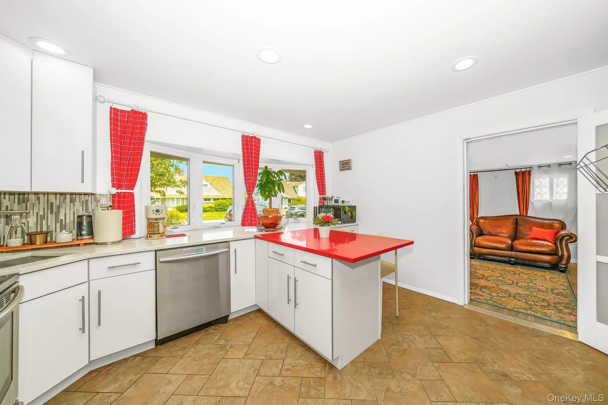 46 Elves Lane, Hempstead, NY, 3 Bedrooms Bedrooms, 9 Rooms Rooms,2 BathroomsBathrooms,Residential,For Rent,Elves,0,1025716 46 Elves Lane, Hempstead, NY, 3 Bedrooms Bedrooms, 9 Rooms Rooms,2 BathroomsBathrooms,Residential,For Rent,Elves,0,1025716