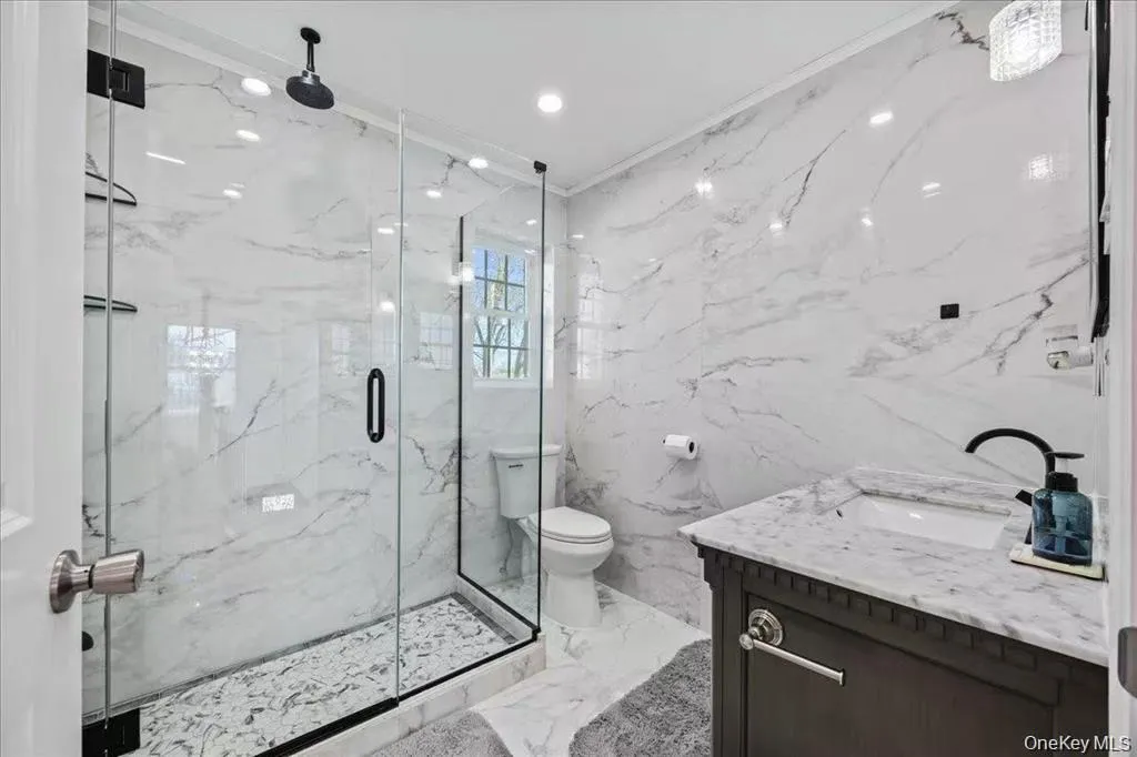 642 Lenore Lane, Hempstead, NY, 4 Bedrooms Bedrooms, 10 Rooms Rooms,4 BathroomsBathrooms,Residential,For Rent,Lenore,0,1025719 642 Lenore Lane, Hempstead, NY, 4 Bedrooms Bedrooms, 10 Rooms Rooms,4 BathroomsBathrooms,Residential,For Rent,Lenore,0,1025719