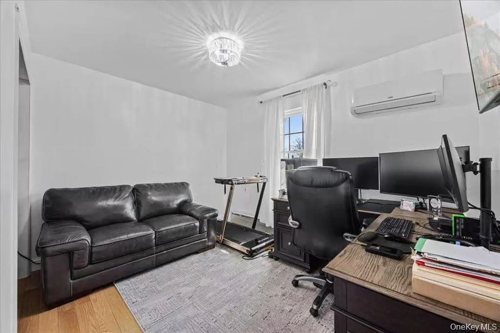 642 Lenore Lane, Hempstead, NY, 4 Bedrooms Bedrooms, 10 Rooms Rooms,4 BathroomsBathrooms,Residential,For Rent,Lenore,0,1025719 642 Lenore Lane, Hempstead, NY, 4 Bedrooms Bedrooms, 10 Rooms Rooms,4 BathroomsBathrooms,Residential,For Rent,Lenore,0,1025719