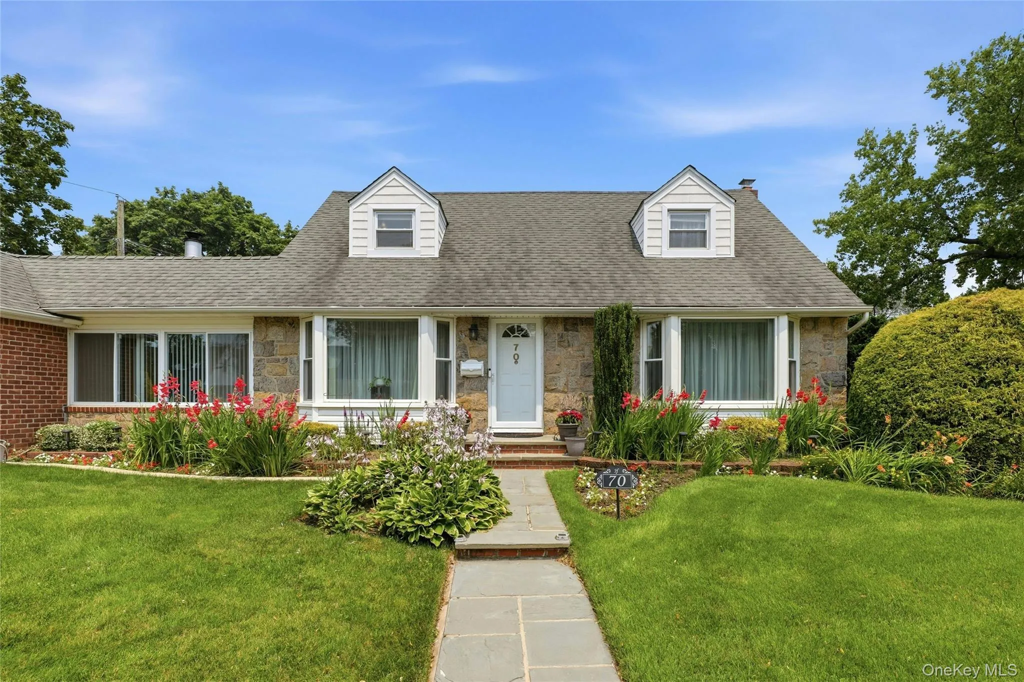 70 Birchwood Drive, North Hempstead, NY, 4 Bedrooms Bedrooms, 8 Rooms Rooms,2 BathroomsBathrooms,Residential,For Rent,Birchwood,0,1025720 70 Birchwood Drive, North Hempstead, NY, 4 Bedrooms Bedrooms, 8 Rooms Rooms,2 BathroomsBathrooms,Residential,For Rent,Birchwood,0,1025720