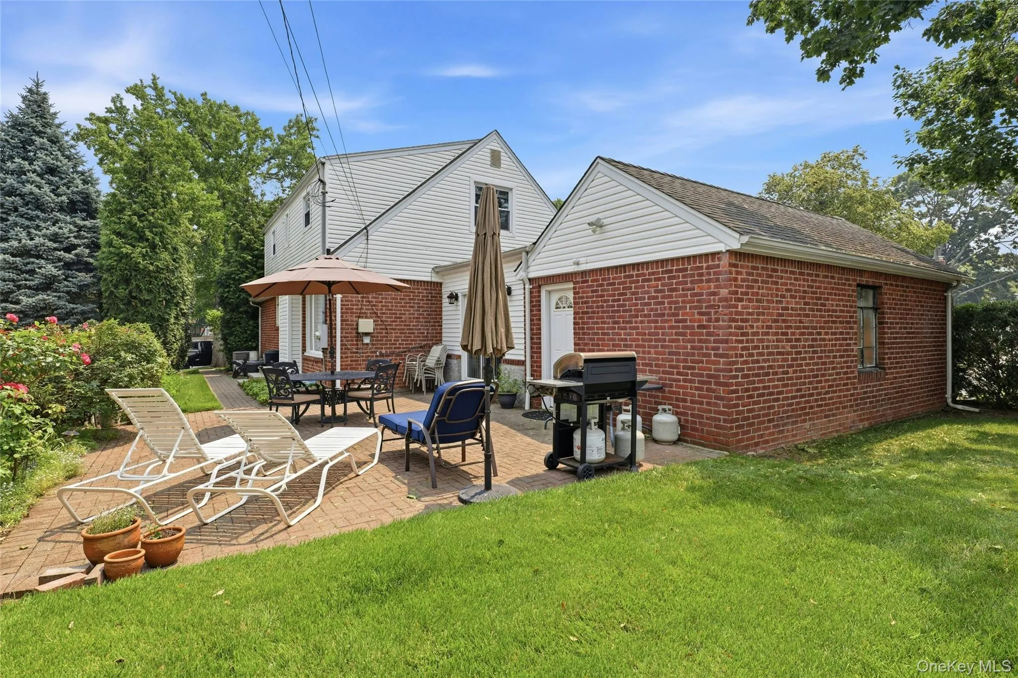 70 Birchwood Drive, North Hempstead, NY, 4 Bedrooms Bedrooms, 8 Rooms Rooms,2 BathroomsBathrooms,Residential,For Rent,Birchwood,0,1025720 70 Birchwood Drive, North Hempstead, NY, 4 Bedrooms Bedrooms, 8 Rooms Rooms,2 BathroomsBathrooms,Residential,For Rent,Birchwood,0,1025720