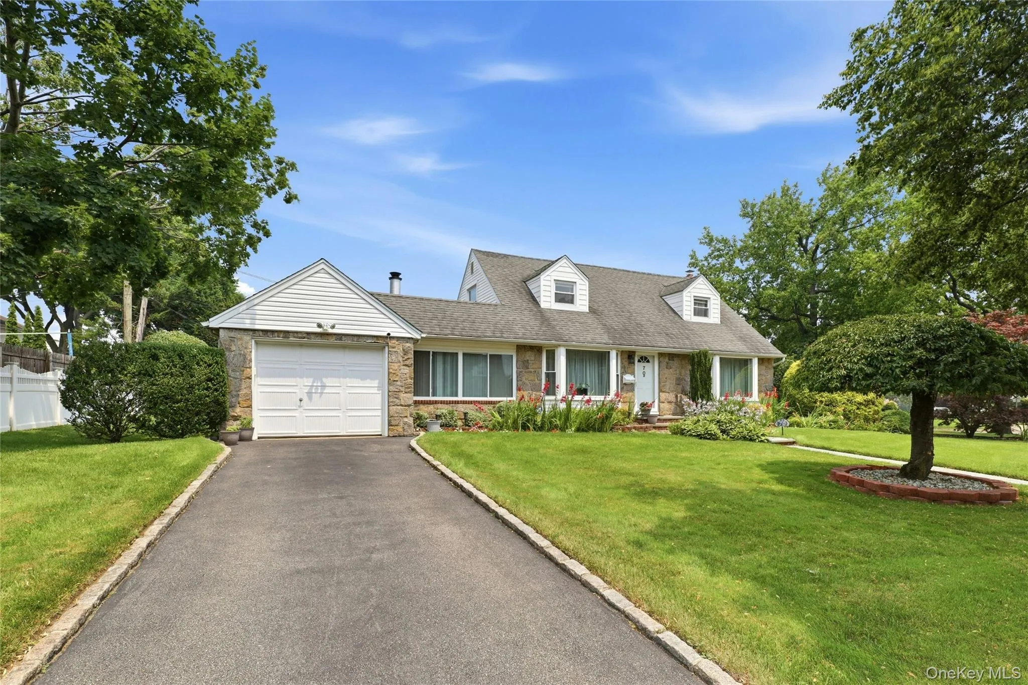 70 Birchwood Drive, North Hempstead, NY, 4 Bedrooms Bedrooms, 8 Rooms Rooms,2 BathroomsBathrooms,Residential,For Rent,Birchwood,0,1025720 70 Birchwood Drive, North Hempstead, NY, 4 Bedrooms Bedrooms, 8 Rooms Rooms,2 BathroomsBathrooms,Residential,For Rent,Birchwood,0,1025720