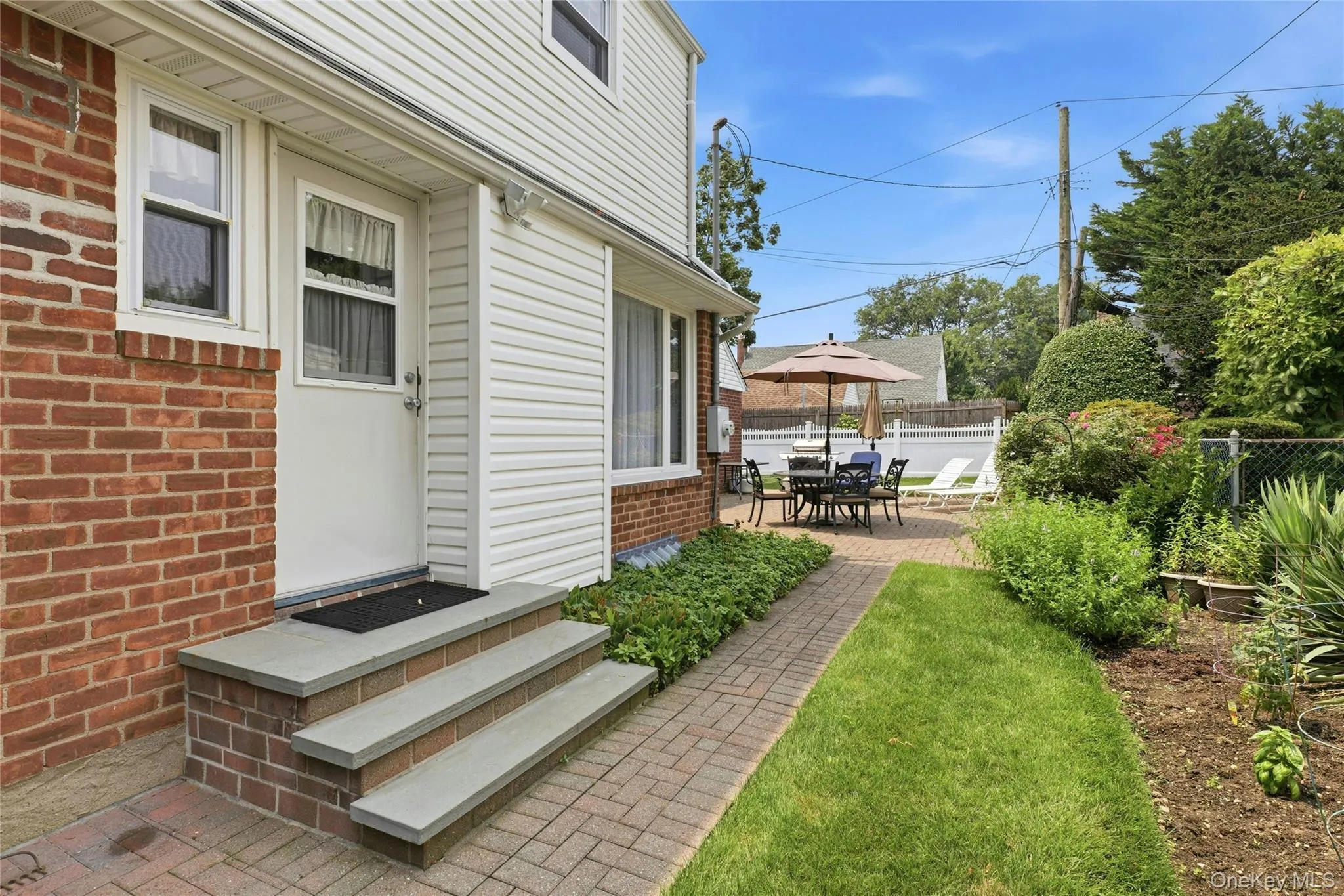 70 Birchwood Drive, North Hempstead, NY, 4 Bedrooms Bedrooms, 8 Rooms Rooms,2 BathroomsBathrooms,Residential,For Rent,Birchwood,0,1025720 70 Birchwood Drive, North Hempstead, NY, 4 Bedrooms Bedrooms, 8 Rooms Rooms,2 BathroomsBathrooms,Residential,For Rent,Birchwood,0,1025720