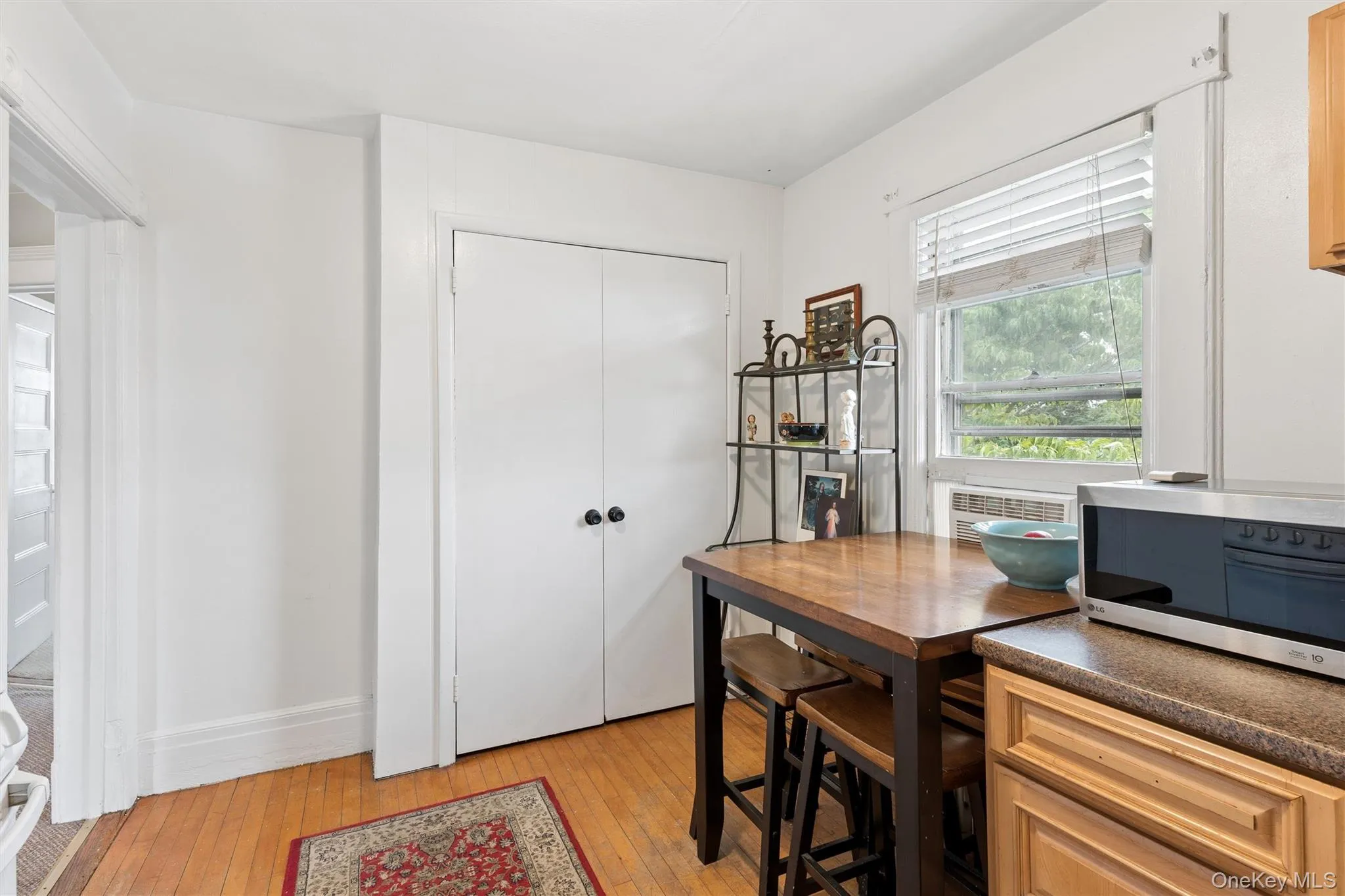 49 Clinton Avenue, Huntington, NY, 4 Bedrooms Bedrooms, 9 Rooms Rooms,2 BathroomsBathrooms,Residential,For Rent,Clinton,0,1025724 49 Clinton Avenue, Huntington, NY, 4 Bedrooms Bedrooms, 9 Rooms Rooms,2 BathroomsBathrooms,Residential,For Rent,Clinton,0,1025724