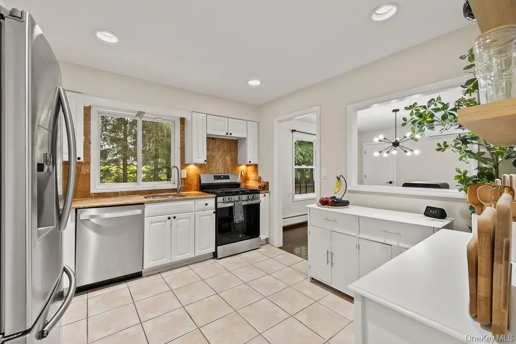499 Orangeburg Road, Orangetown, NY, 4 Bedrooms Bedrooms, 10 Rooms Rooms,3 BathroomsBathrooms,Residential,For Rent,Orangeburg,0,1025730 499 Orangeburg Road, Orangetown, NY, 4 Bedrooms Bedrooms, 10 Rooms Rooms,3 BathroomsBathrooms,Residential,For Rent,Orangeburg,0,1025730