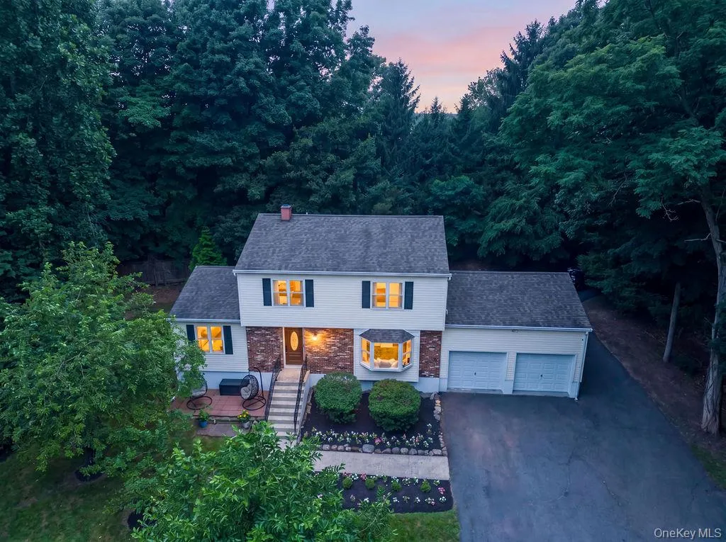 499 Orangeburg Road, Orangetown, NY, 4 Bedrooms Bedrooms, 10 Rooms Rooms,3 BathroomsBathrooms,Residential,For Rent,Orangeburg,0,1025730 499 Orangeburg Road, Orangetown, NY, 4 Bedrooms Bedrooms, 10 Rooms Rooms,3 BathroomsBathrooms,Residential,For Rent,Orangeburg,0,1025730