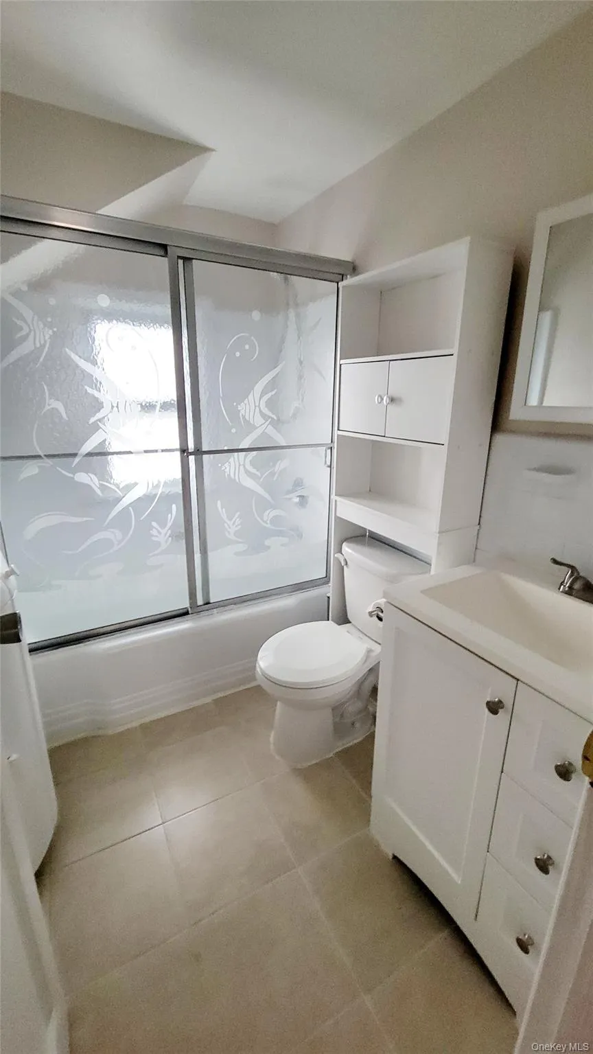 7 Jefferson Avenue, North Hempstead, NY, 2 Bedrooms Bedrooms, 4 Rooms Rooms,1 BathroomBathrooms,Residential Lease,For Rent,Jefferson,0,1025741 7 Jefferson Avenue, North Hempstead, NY, 2 Bedrooms Bedrooms, 4 Rooms Rooms,1 BathroomBathrooms,Residential Lease,For Rent,Jefferson,0,1025741