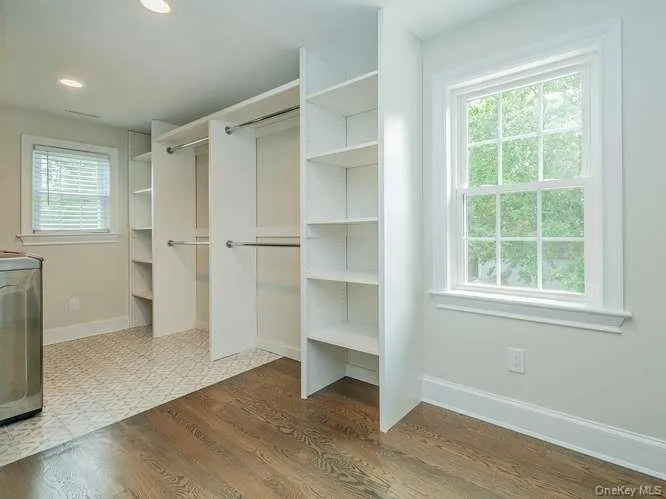 5 Central Avenue, Glen Cove, NY, 4 Bedrooms Bedrooms, 7 Rooms Rooms,2 BathroomsBathrooms,Residential,For Rent,Central,0,1025751 5 Central Avenue, Glen Cove, NY, 4 Bedrooms Bedrooms, 7 Rooms Rooms,2 BathroomsBathrooms,Residential,For Rent,Central,0,1025751