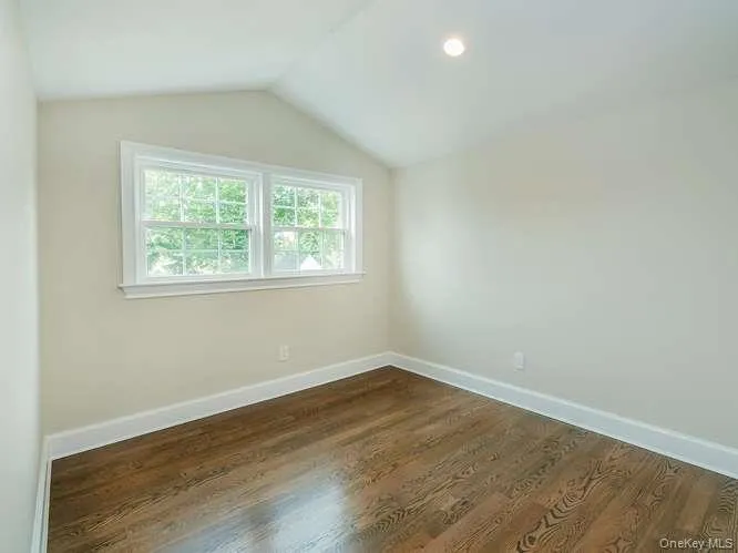 5 Central Avenue, Glen Cove, NY, 4 Bedrooms Bedrooms, 7 Rooms Rooms,2 BathroomsBathrooms,Residential,For Rent,Central,0,1025751 5 Central Avenue, Glen Cove, NY, 4 Bedrooms Bedrooms, 7 Rooms Rooms,2 BathroomsBathrooms,Residential,For Rent,Central,0,1025751