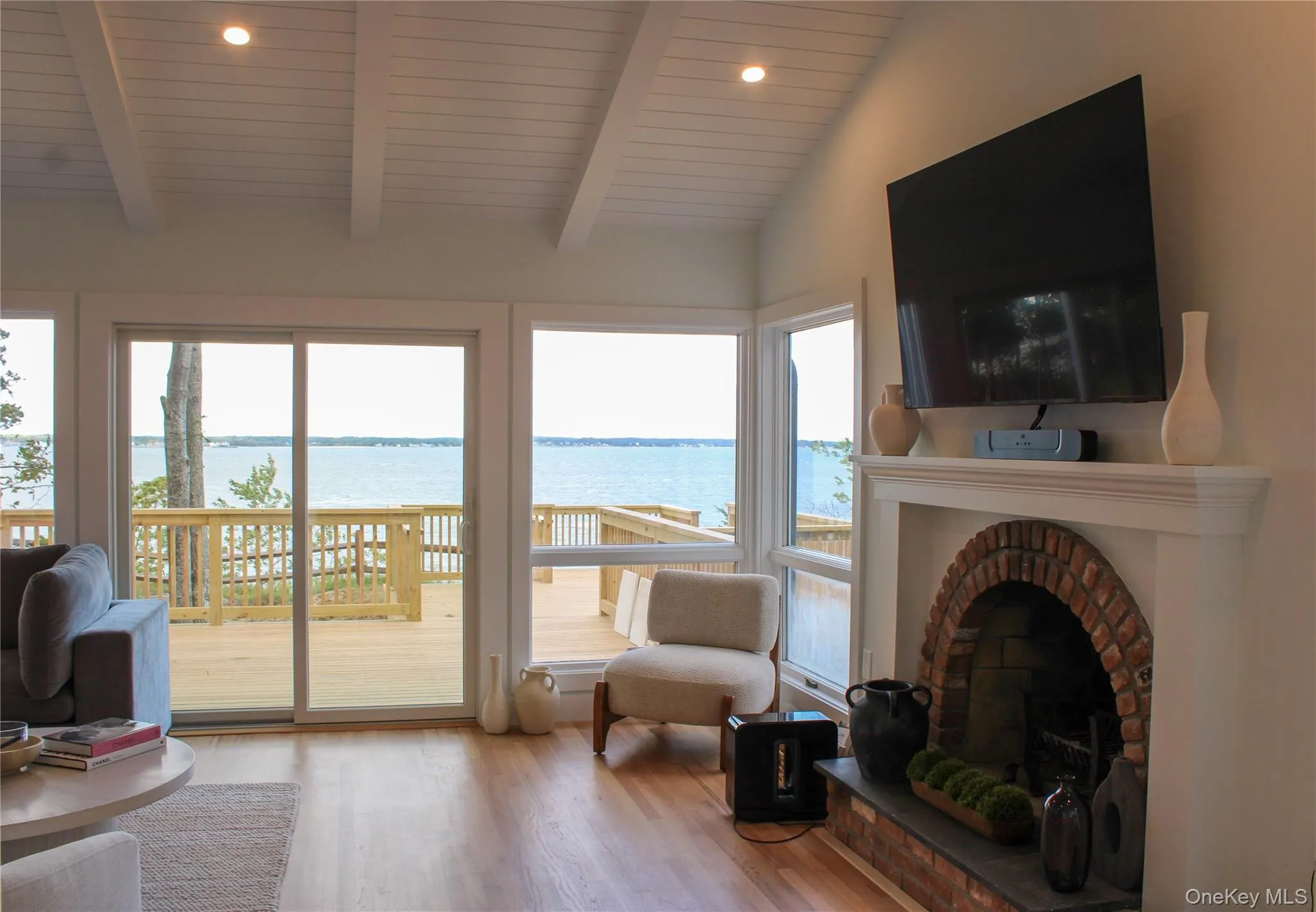 46 Red Cedar Point Road, Southampton, NY, 2 Bedrooms Bedrooms, 5 Rooms Rooms,1 BathroomBathrooms,Residential,For Rent,Red Cedar Point,0,1025760 46 Red Cedar Point Road, Southampton, NY, 2 Bedrooms Bedrooms, 5 Rooms Rooms,1 BathroomBathrooms,Residential,For Rent,Red Cedar Point,0,1025760