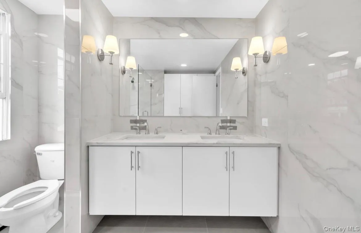 4 Potters Court, North Hempstead, NY, 4 Bedrooms Bedrooms, 7 Rooms Rooms,3 BathroomsBathrooms,Residential Lease,For Rent,Potters,0,1025762 4 Potters Court, North Hempstead, NY, 4 Bedrooms Bedrooms, 7 Rooms Rooms,3 BathroomsBathrooms,Residential Lease,For Rent,Potters,0,1025762