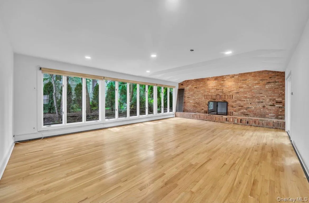 4 Potters Court, North Hempstead, NY, 4 Bedrooms Bedrooms, 7 Rooms Rooms,3 BathroomsBathrooms,Residential Lease,For Rent,Potters,0,1025762 4 Potters Court, North Hempstead, NY, 4 Bedrooms Bedrooms, 7 Rooms Rooms,3 BathroomsBathrooms,Residential Lease,For Rent,Potters,0,1025762