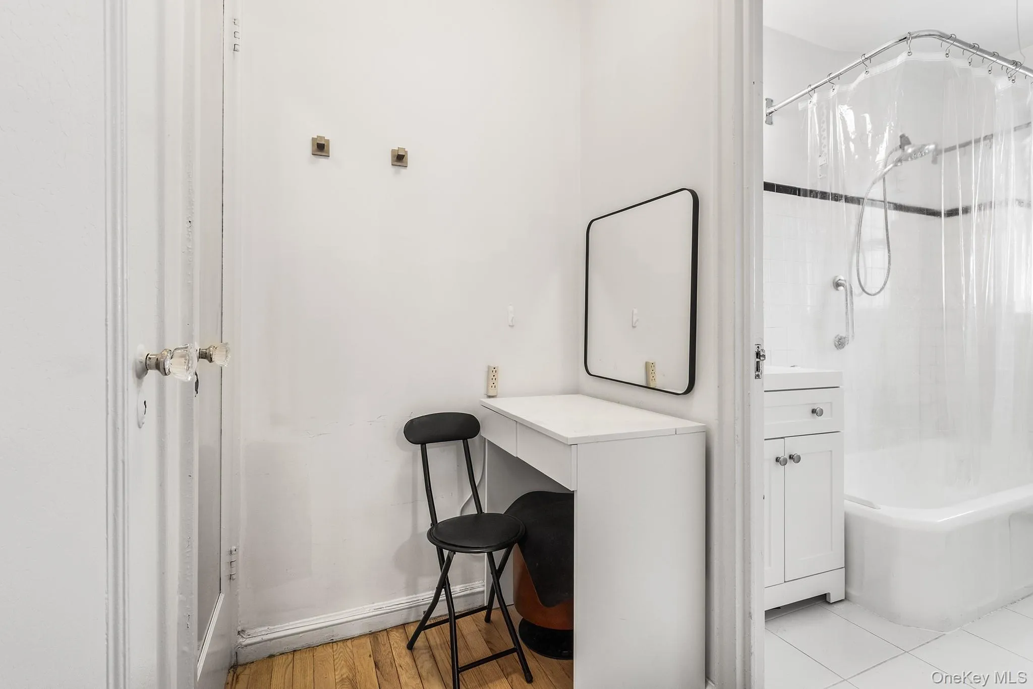 75 Bank Street, New York, NY, 1 Room Rooms,1 BathroomBathrooms,Residential,For Rent,Bank,0,1025765 75 Bank Street, New York, NY, 1 Room Rooms,1 BathroomBathrooms,Residential,For Rent,Bank,0,1025765