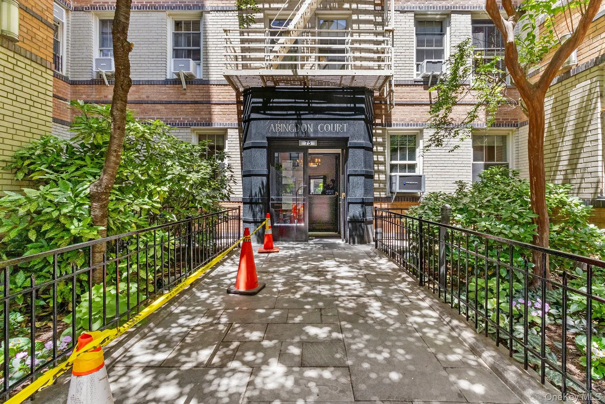75 Bank Street, New York, NY, 1 Room Rooms,1 BathroomBathrooms,Residential,For Rent,Bank,0,1025765 75 Bank Street, New York, NY, 1 Room Rooms,1 BathroomBathrooms,Residential,For Rent,Bank,0,1025765