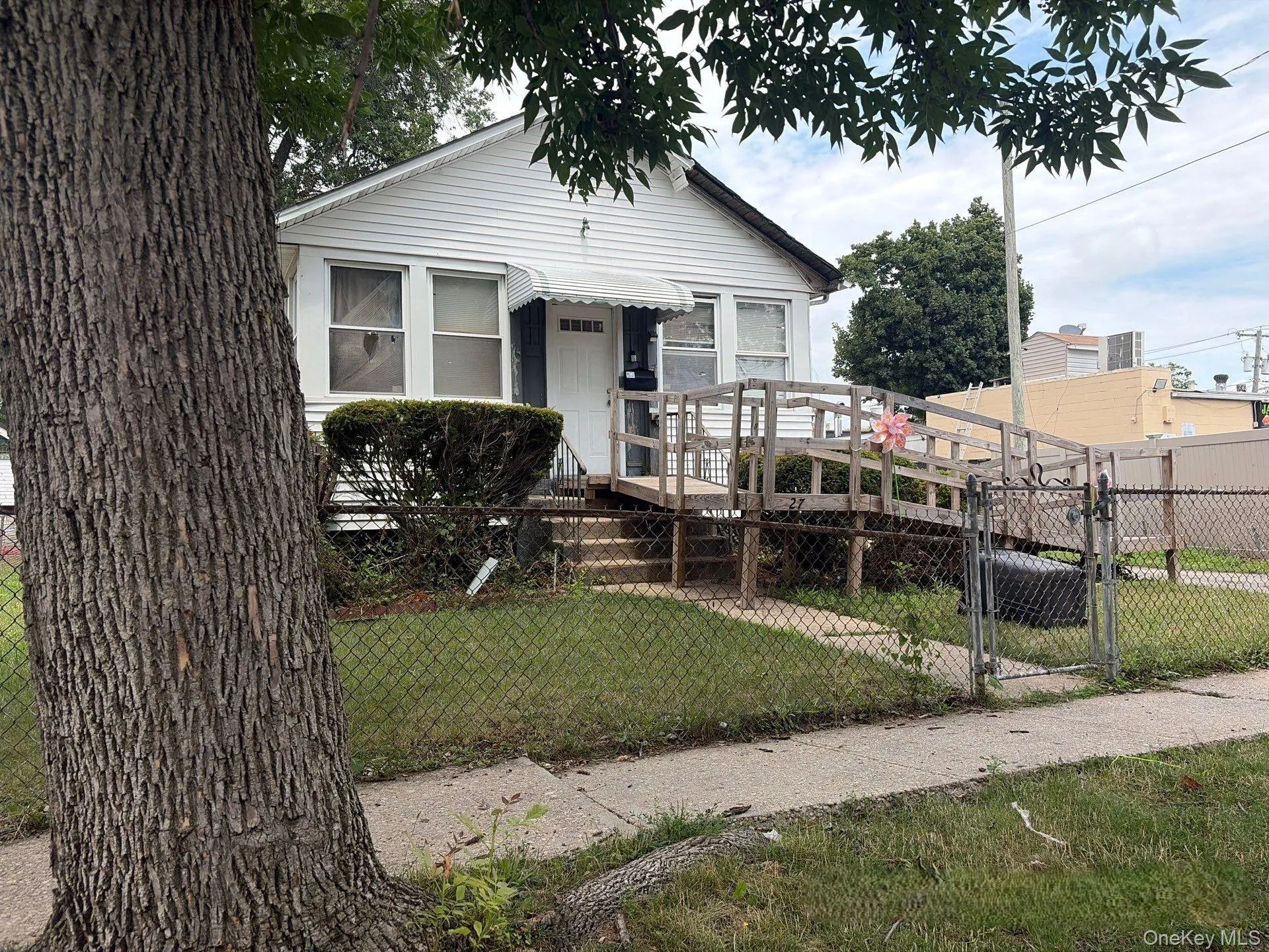 27 Midwood Street, Hempstead, NY, 3 Bedrooms Bedrooms, 6 Rooms Rooms,2 BathroomsBathrooms,Residential,For Rent,Midwood,0,1025767 27 Midwood Street, Hempstead, NY, 3 Bedrooms Bedrooms, 6 Rooms Rooms,2 BathroomsBathrooms,Residential,For Rent,Midwood,0,1025767