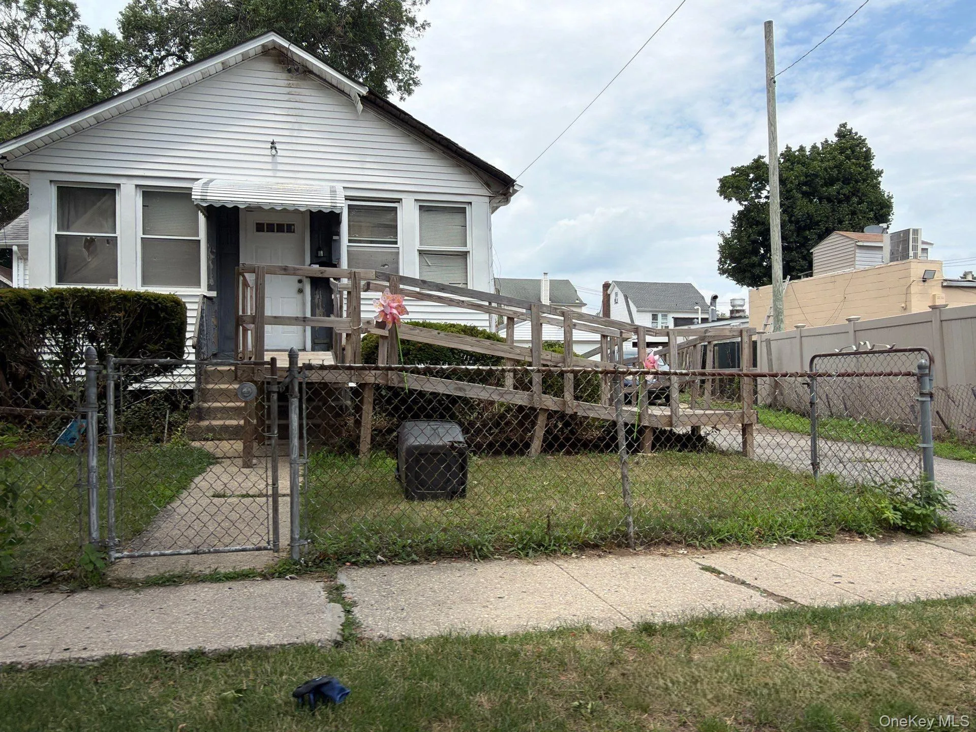 27 Midwood Street, Hempstead, NY, 3 Bedrooms Bedrooms, 6 Rooms Rooms,2 BathroomsBathrooms,Residential,For Rent,Midwood,0,1025767 27 Midwood Street, Hempstead, NY, 3 Bedrooms Bedrooms, 6 Rooms Rooms,2 BathroomsBathrooms,Residential,For Rent,Midwood,0,1025767