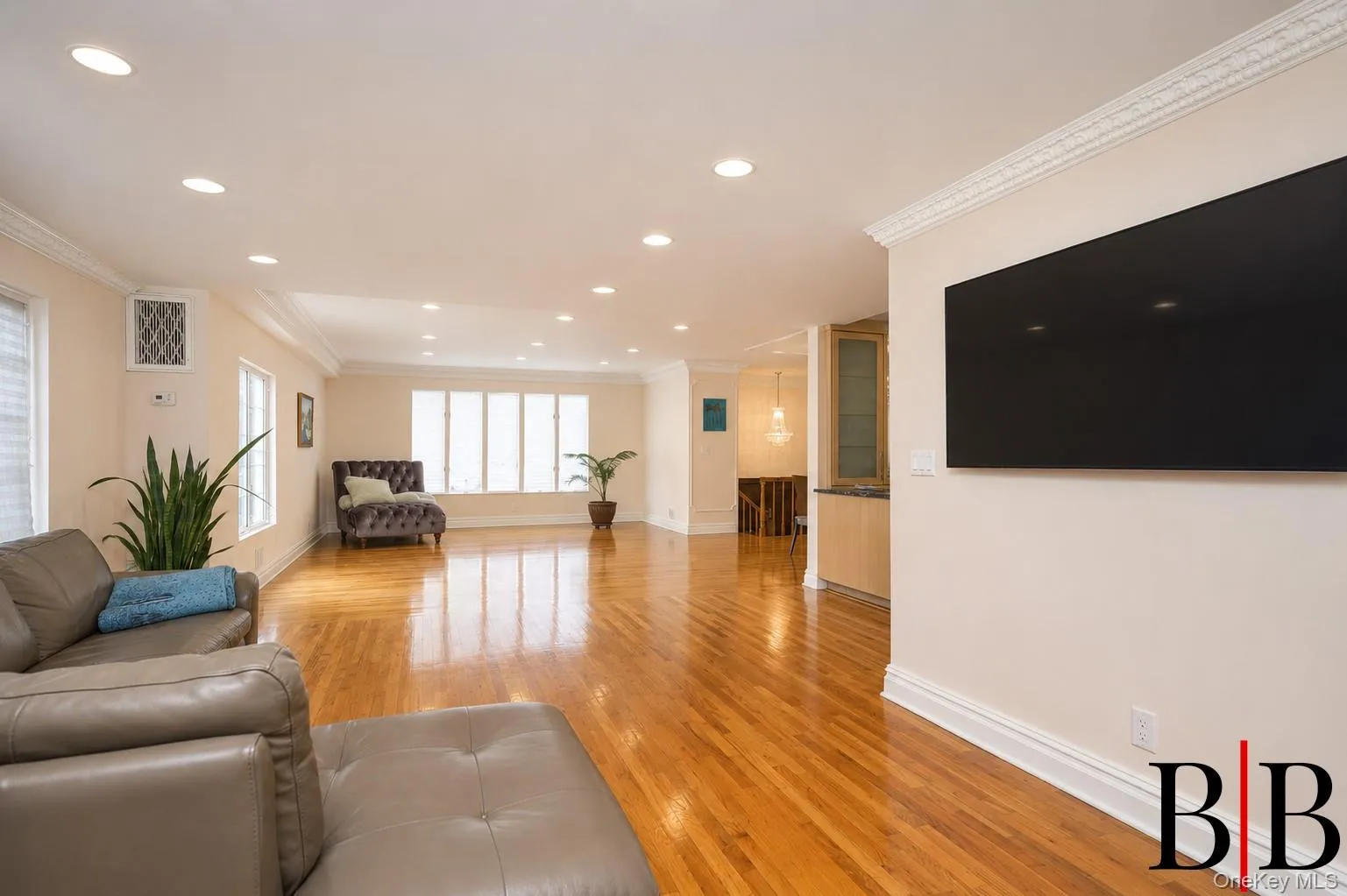 2655 National Drive, New York, NY, 5 Bedrooms Bedrooms, 9 Rooms Rooms,4 BathroomsBathrooms,Residential,For Rent,National,0,1025769 2655 National Drive, New York, NY, 5 Bedrooms Bedrooms, 9 Rooms Rooms,4 BathroomsBathrooms,Residential,For Rent,National,0,1025769