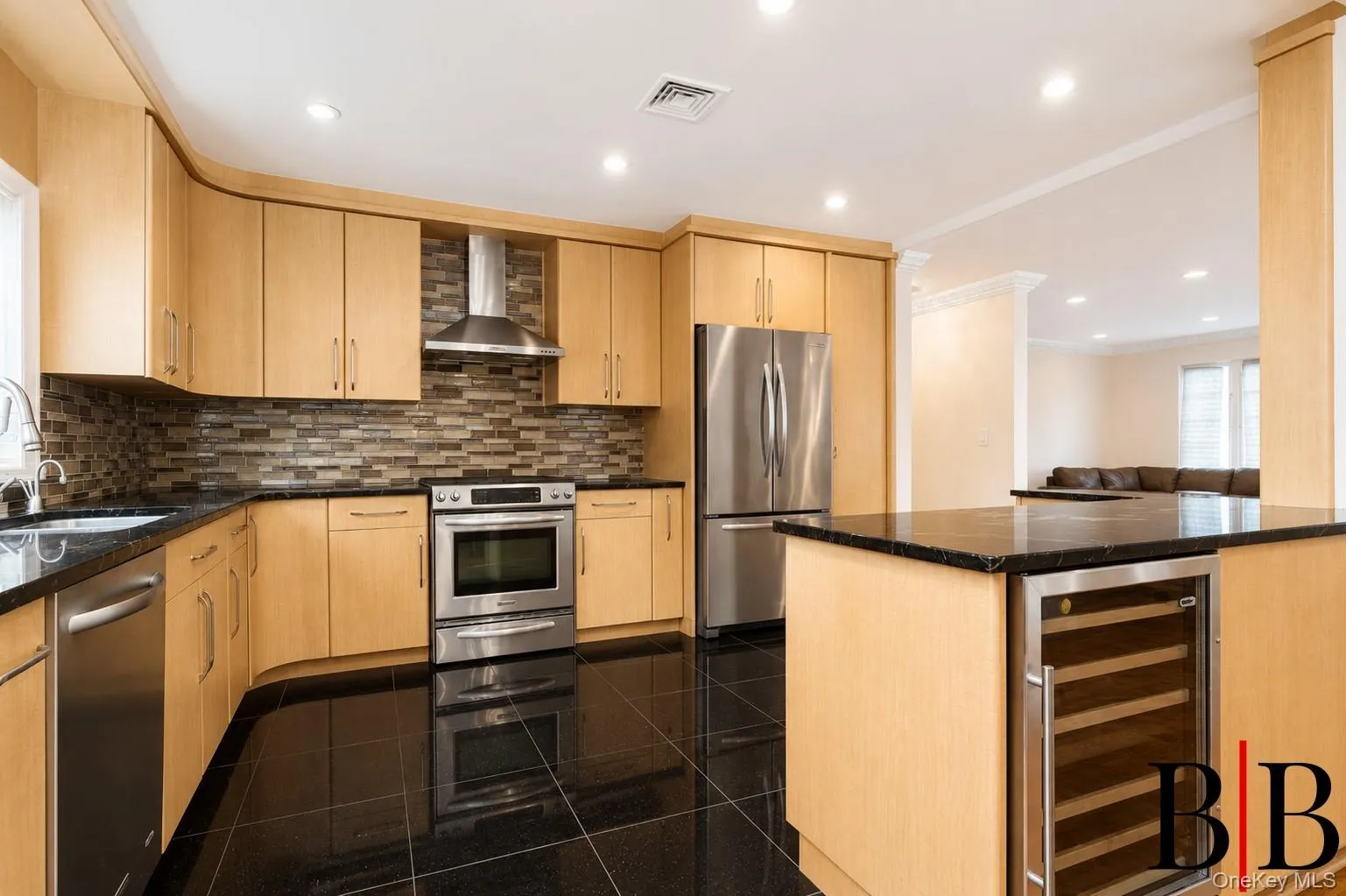2655 National Drive, New York, NY, 5 Bedrooms Bedrooms, 9 Rooms Rooms,4 BathroomsBathrooms,Residential,For Rent,National,0,1025769 2655 National Drive, New York, NY, 5 Bedrooms Bedrooms, 9 Rooms Rooms,4 BathroomsBathrooms,Residential,For Rent,National,0,1025769