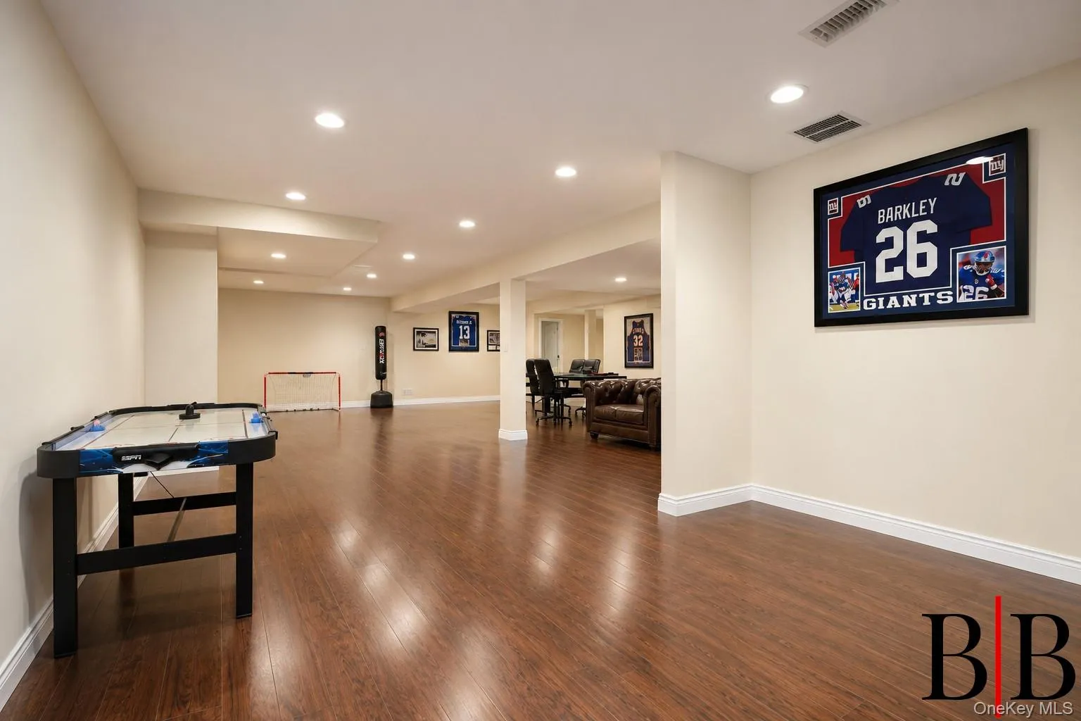 2655 National Drive, New York, NY, 5 Bedrooms Bedrooms, 9 Rooms Rooms,4 BathroomsBathrooms,Residential,For Rent,National,0,1025769 2655 National Drive, New York, NY, 5 Bedrooms Bedrooms, 9 Rooms Rooms,4 BathroomsBathrooms,Residential,For Rent,National,0,1025769