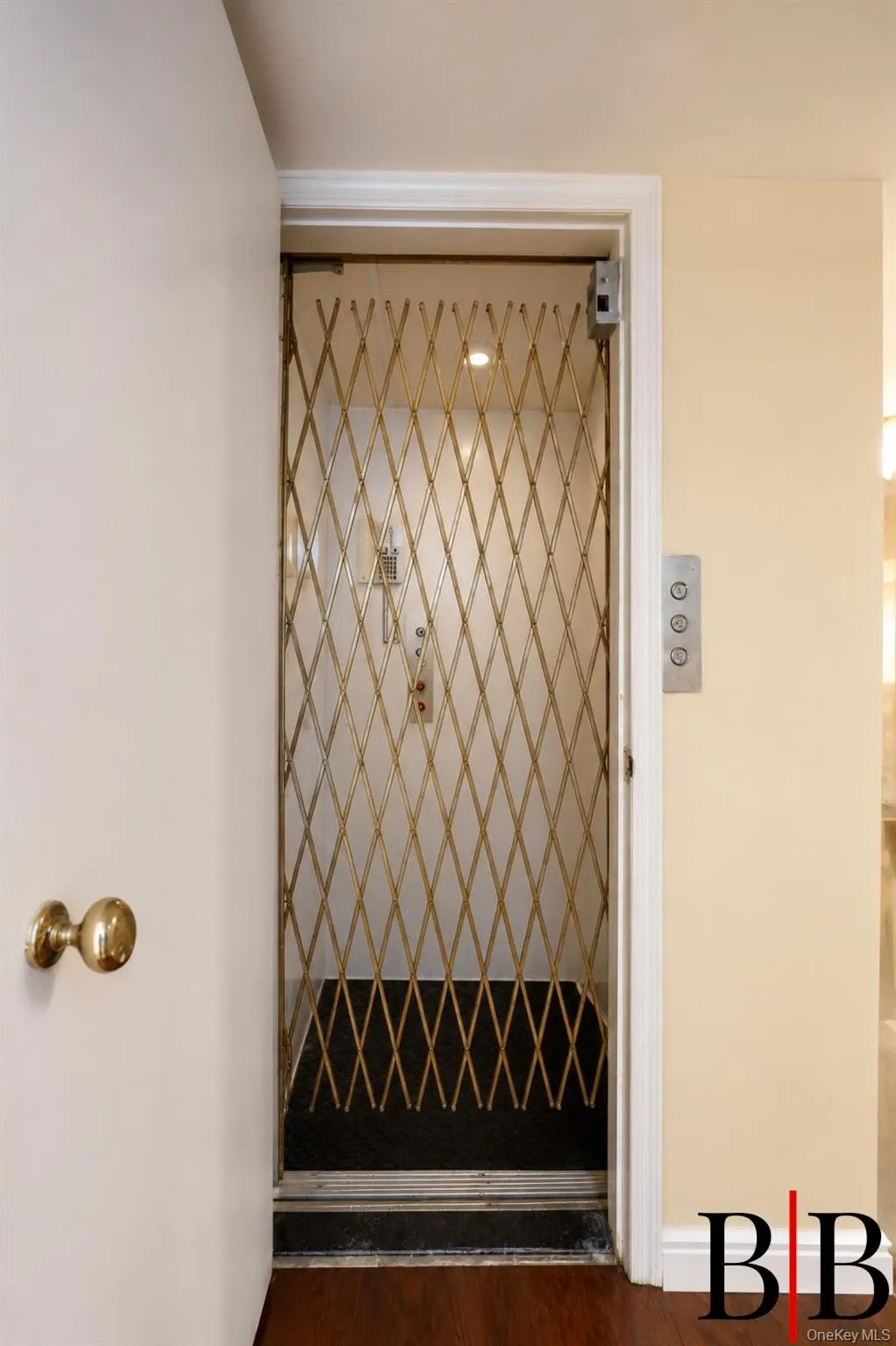 2655 National Drive, New York, NY, 5 Bedrooms Bedrooms, 9 Rooms Rooms,4 BathroomsBathrooms,Residential,For Rent,National,0,1025769 2655 National Drive, New York, NY, 5 Bedrooms Bedrooms, 9 Rooms Rooms,4 BathroomsBathrooms,Residential,For Rent,National,0,1025769