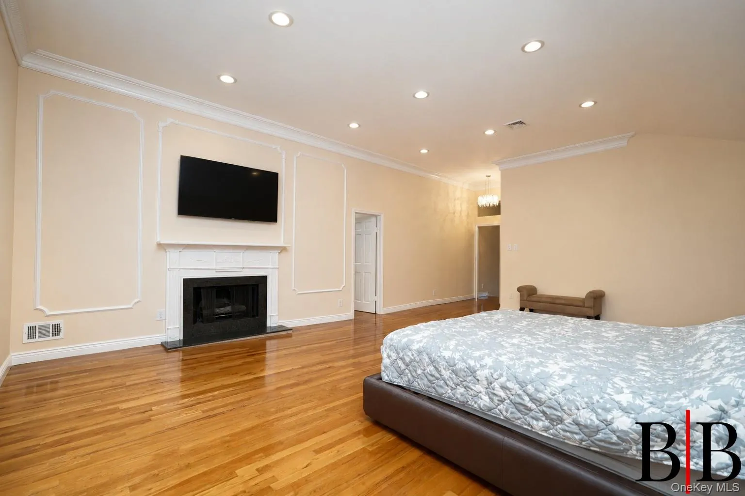 2655 National Drive, New York, NY, 5 Bedrooms Bedrooms, 9 Rooms Rooms,4 BathroomsBathrooms,Residential,For Rent,National,0,1025769 2655 National Drive, New York, NY, 5 Bedrooms Bedrooms, 9 Rooms Rooms,4 BathroomsBathrooms,Residential,For Rent,National,0,1025769