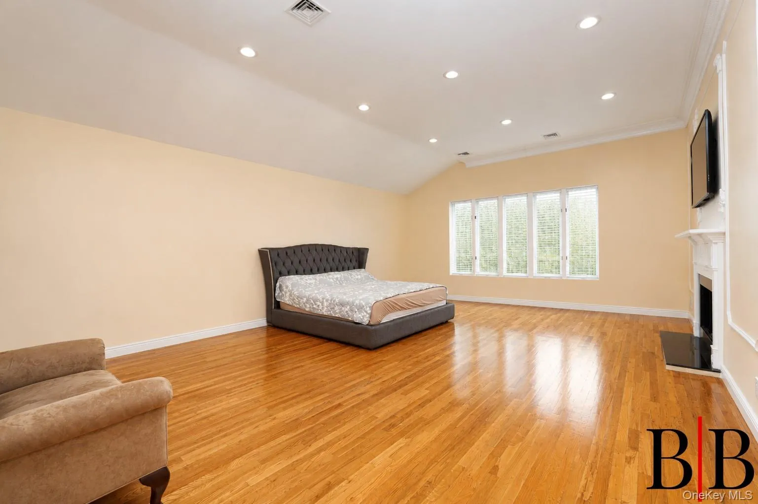 2655 National Drive, New York, NY, 5 Bedrooms Bedrooms, 9 Rooms Rooms,4 BathroomsBathrooms,Residential,For Rent,National,0,1025769 2655 National Drive, New York, NY, 5 Bedrooms Bedrooms, 9 Rooms Rooms,4 BathroomsBathrooms,Residential,For Rent,National,0,1025769
