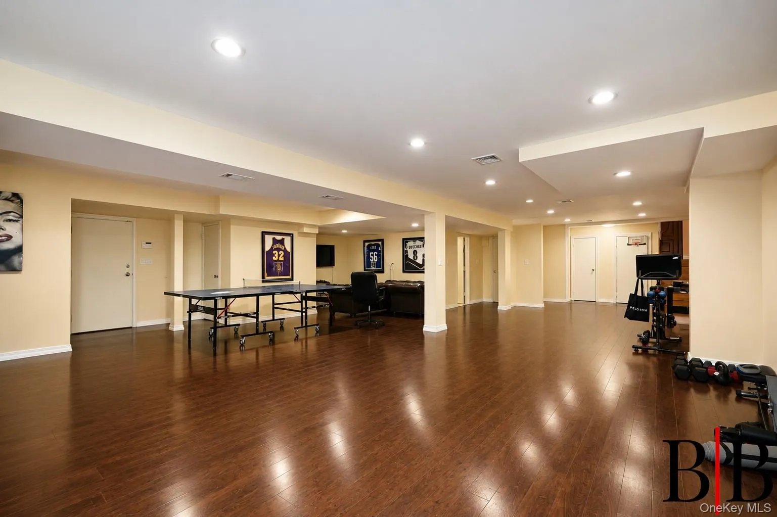 2655 National Drive, New York, NY, 5 Bedrooms Bedrooms, 9 Rooms Rooms,4 BathroomsBathrooms,Residential,For Rent,National,0,1025769 2655 National Drive, New York, NY, 5 Bedrooms Bedrooms, 9 Rooms Rooms,4 BathroomsBathrooms,Residential,For Rent,National,0,1025769