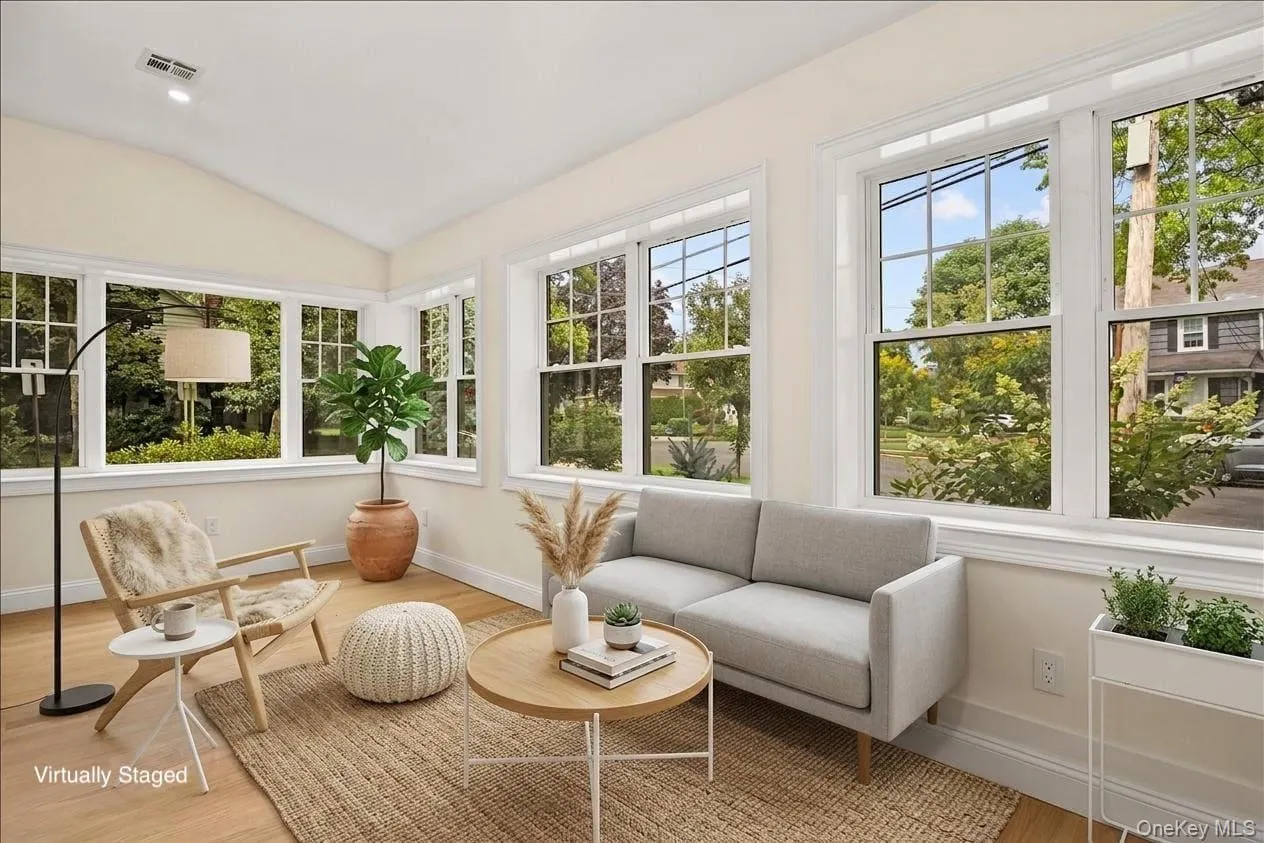 Virtually staged sunroom Virtually staged sunroom