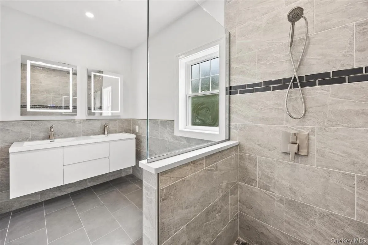 en suite bathroom en suite bathroom