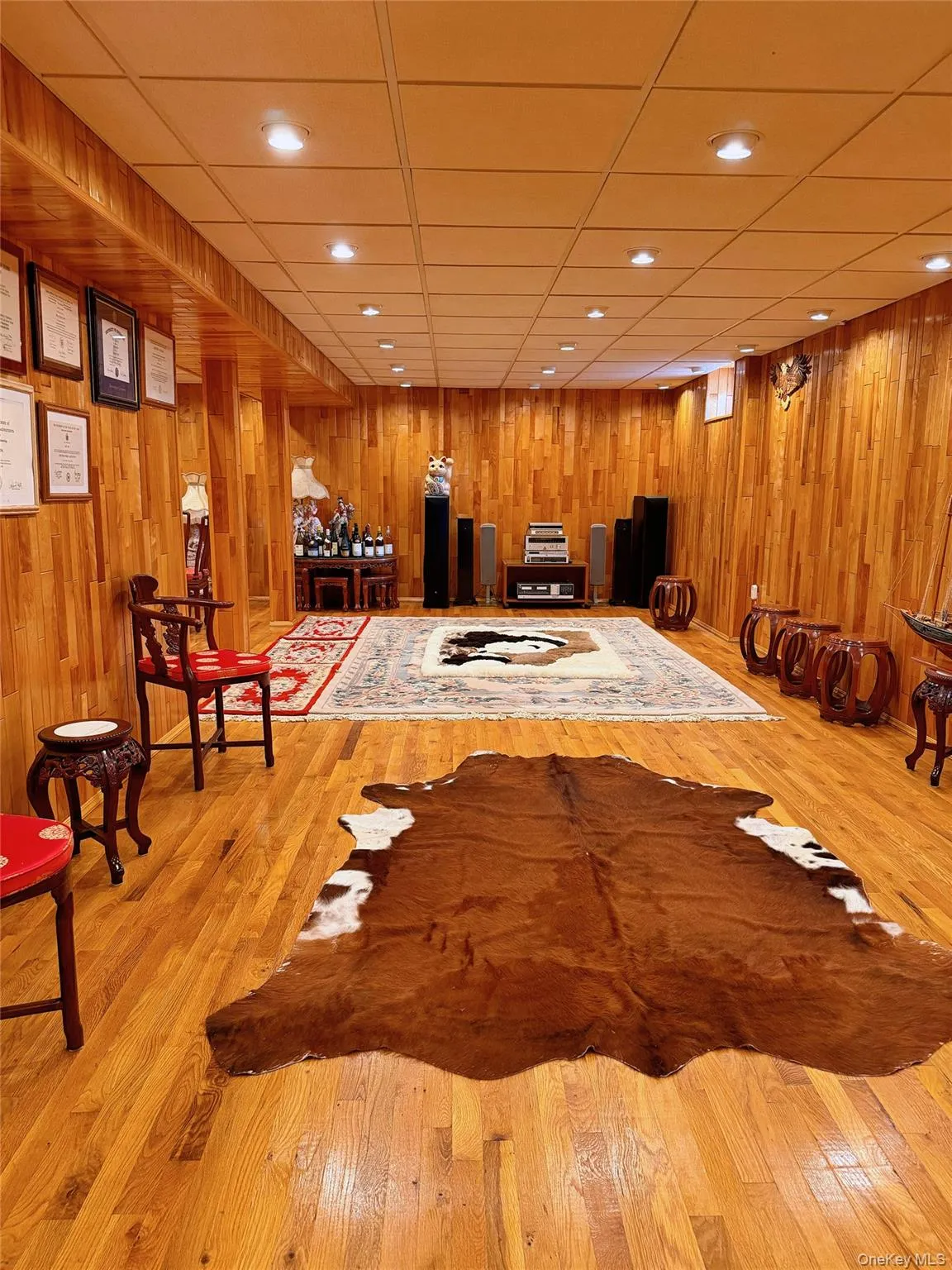 6 Jamor Court, Smithtown, NY, 5 Bedrooms Bedrooms, 9 Rooms Rooms,3 BathroomsBathrooms,Residential,For Rent,Jamor,0,1025780 6 Jamor Court, Smithtown, NY, 5 Bedrooms Bedrooms, 9 Rooms Rooms,3 BathroomsBathrooms,Residential,For Rent,Jamor,0,1025780
