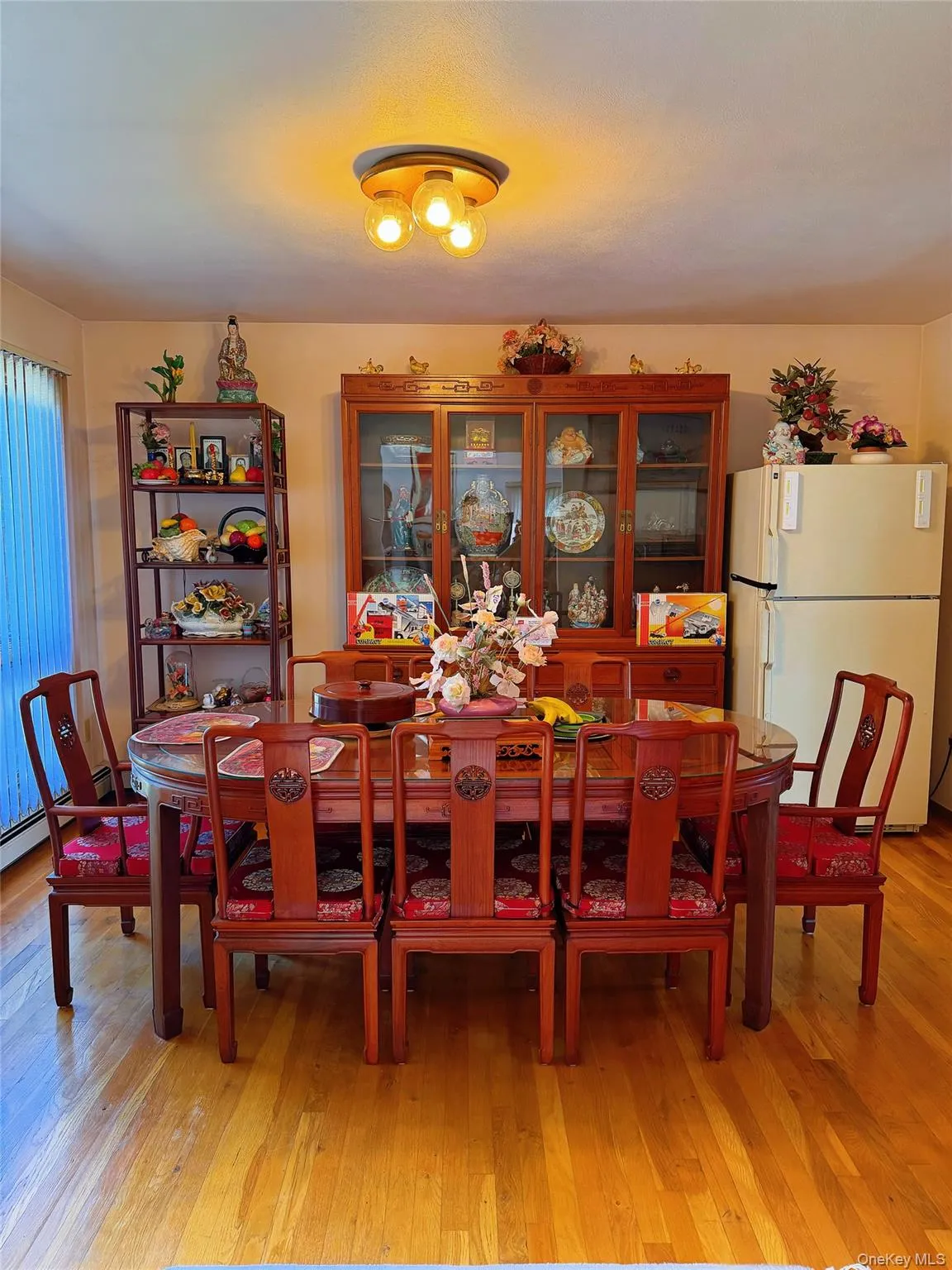 6 Jamor Court, Smithtown, NY, 5 Bedrooms Bedrooms, 9 Rooms Rooms,3 BathroomsBathrooms,Residential,For Rent,Jamor,0,1025780 6 Jamor Court, Smithtown, NY, 5 Bedrooms Bedrooms, 9 Rooms Rooms,3 BathroomsBathrooms,Residential,For Rent,Jamor,0,1025780