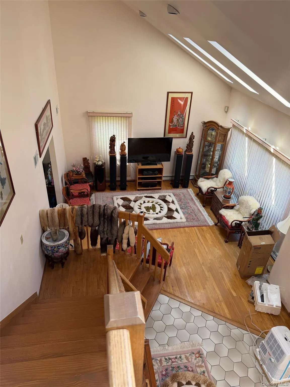 6 Jamor Court, Smithtown, NY, 5 Bedrooms Bedrooms, 9 Rooms Rooms,3 BathroomsBathrooms,Residential,For Rent,Jamor,0,1025780 6 Jamor Court, Smithtown, NY, 5 Bedrooms Bedrooms, 9 Rooms Rooms,3 BathroomsBathrooms,Residential,For Rent,Jamor,0,1025780