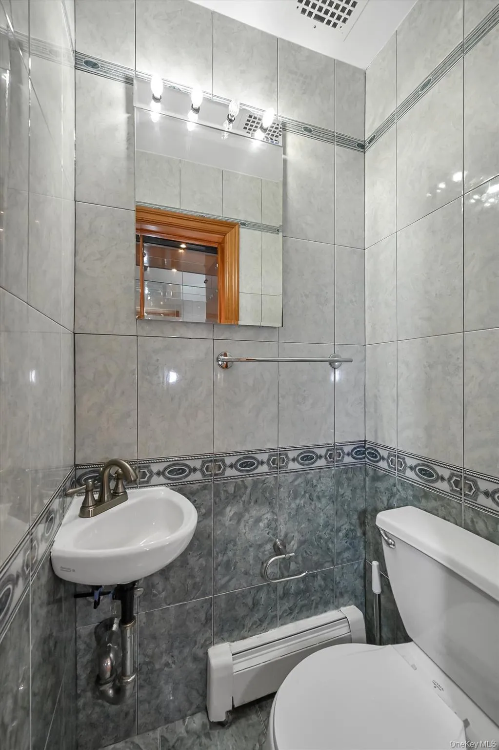 9964 65th Avenue, New York, NY, 3 Bedrooms Bedrooms, 9 Rooms Rooms,2 BathroomsBathrooms,Residential Lease,For Rent,65th,0,1025781 9964 65th Avenue, New York, NY, 3 Bedrooms Bedrooms, 9 Rooms Rooms,2 BathroomsBathrooms,Residential Lease,For Rent,65th,0,1025781