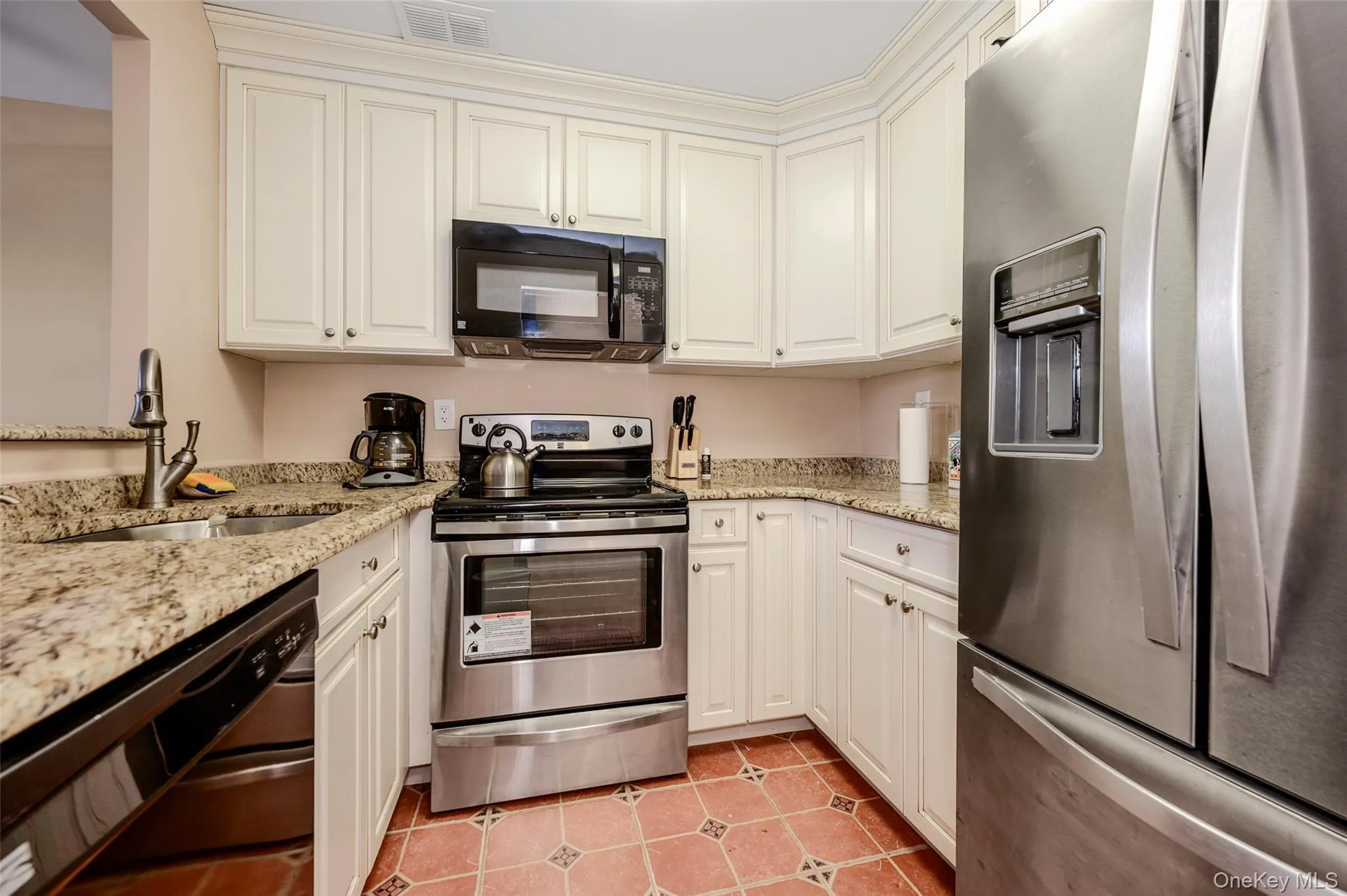 100 Broadway, Long Beach, NY, 2 Bedrooms Bedrooms, 4 Rooms Rooms,2 BathroomsBathrooms,Residential,For Rent,Broadway,0,1025785 100 Broadway, Long Beach, NY, 2 Bedrooms Bedrooms, 4 Rooms Rooms,2 BathroomsBathrooms,Residential,For Rent,Broadway,0,1025785