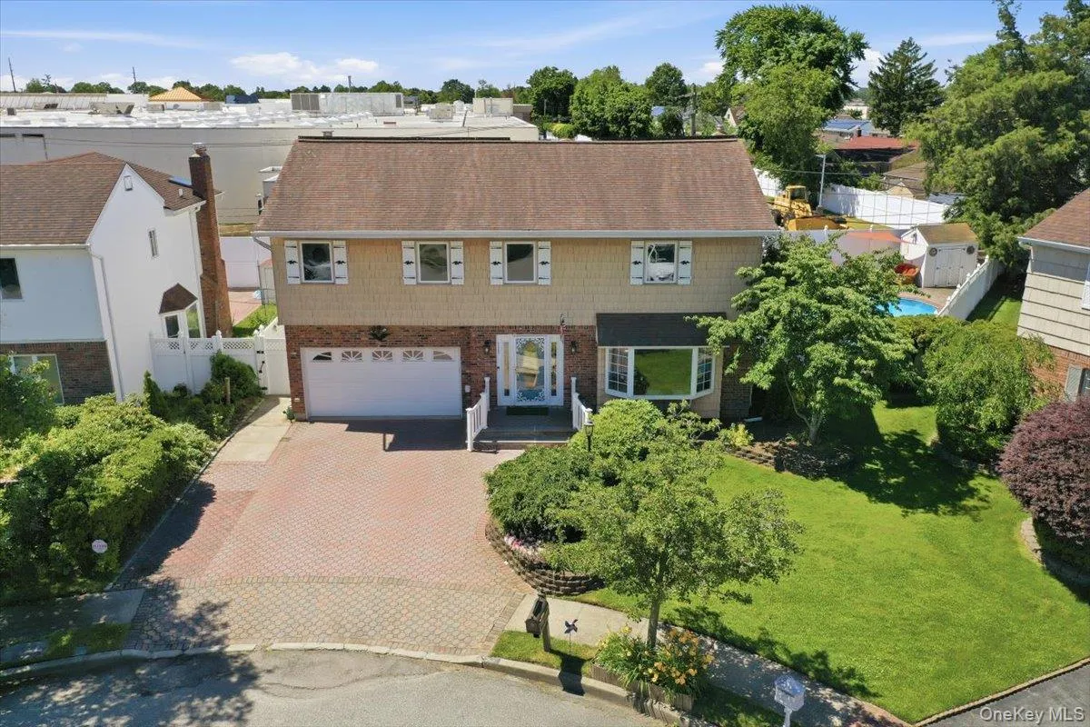 117 Melanie Drive, Hempstead, NY, 5 Bedrooms Bedrooms, 9 Rooms Rooms,3 BathroomsBathrooms,Residential,For Rent,Melanie,0,1025789 117 Melanie Drive, Hempstead, NY, 5 Bedrooms Bedrooms, 9 Rooms Rooms,3 BathroomsBathrooms,Residential,For Rent,Melanie,0,1025789