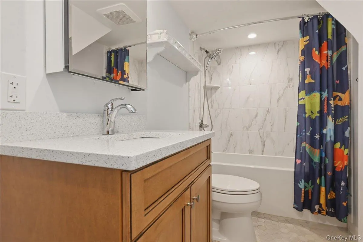 117 Melanie Drive, Hempstead, NY, 5 Bedrooms Bedrooms, 9 Rooms Rooms,3 BathroomsBathrooms,Residential,For Rent,Melanie,0,1025789 117 Melanie Drive, Hempstead, NY, 5 Bedrooms Bedrooms, 9 Rooms Rooms,3 BathroomsBathrooms,Residential,For Rent,Melanie,0,1025789