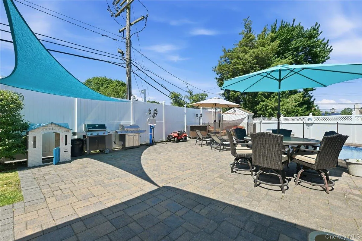 117 Melanie Drive, Hempstead, NY, 5 Bedrooms Bedrooms, 9 Rooms Rooms,3 BathroomsBathrooms,Residential,For Rent,Melanie,0,1025789 117 Melanie Drive, Hempstead, NY, 5 Bedrooms Bedrooms, 9 Rooms Rooms,3 BathroomsBathrooms,Residential,For Rent,Melanie,0,1025789
