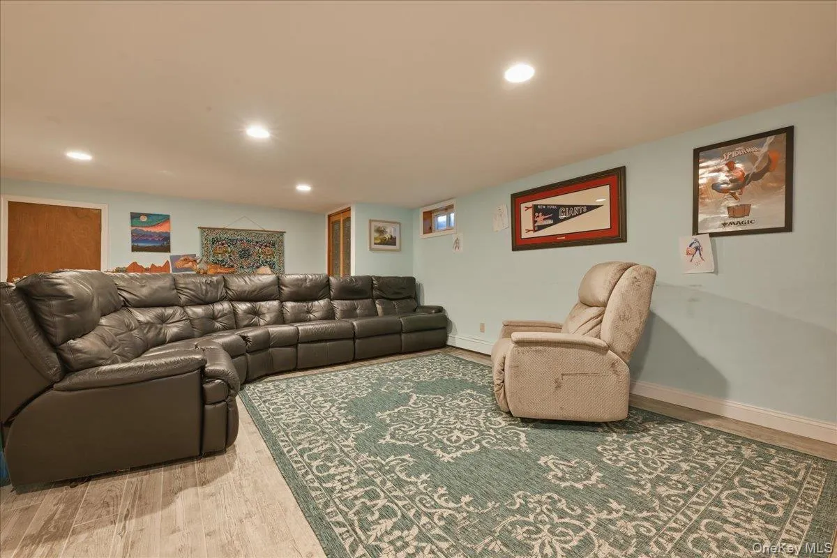 117 Melanie Drive, Hempstead, NY, 5 Bedrooms Bedrooms, 9 Rooms Rooms,3 BathroomsBathrooms,Residential,For Rent,Melanie,0,1025789 117 Melanie Drive, Hempstead, NY, 5 Bedrooms Bedrooms, 9 Rooms Rooms,3 BathroomsBathrooms,Residential,For Rent,Melanie,0,1025789