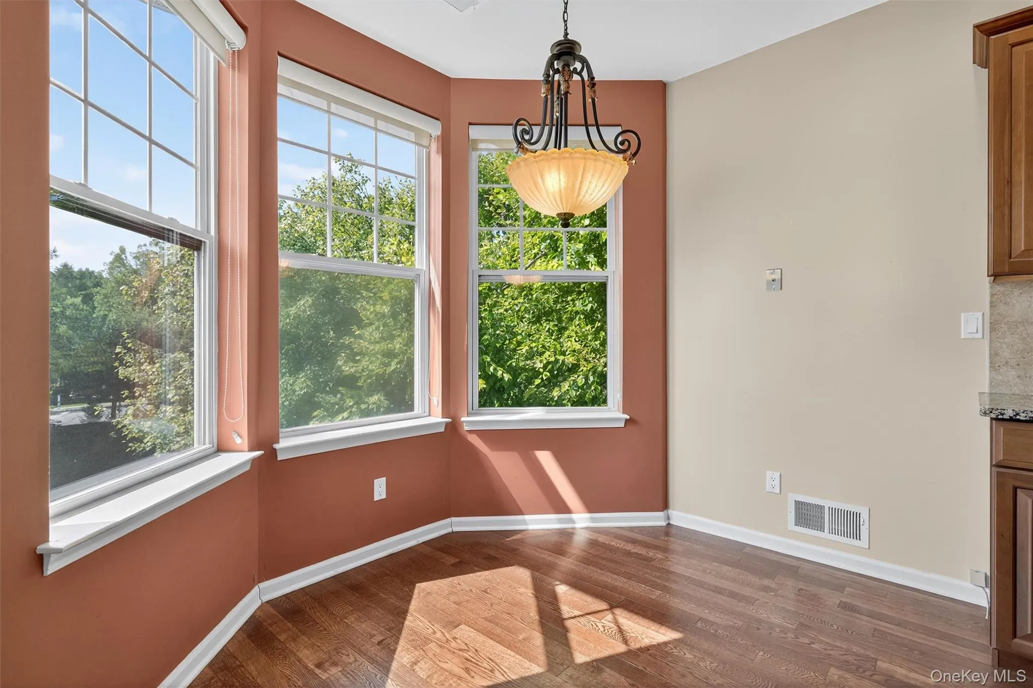 8 Green Court, Middletown, NY, 3 Bedrooms Bedrooms, 9 Rooms Rooms,2 BathroomsBathrooms,Residential,For Rent,Green,0,1025794 8 Green Court, Middletown, NY, 3 Bedrooms Bedrooms, 9 Rooms Rooms,2 BathroomsBathrooms,Residential,For Rent,Green,0,1025794