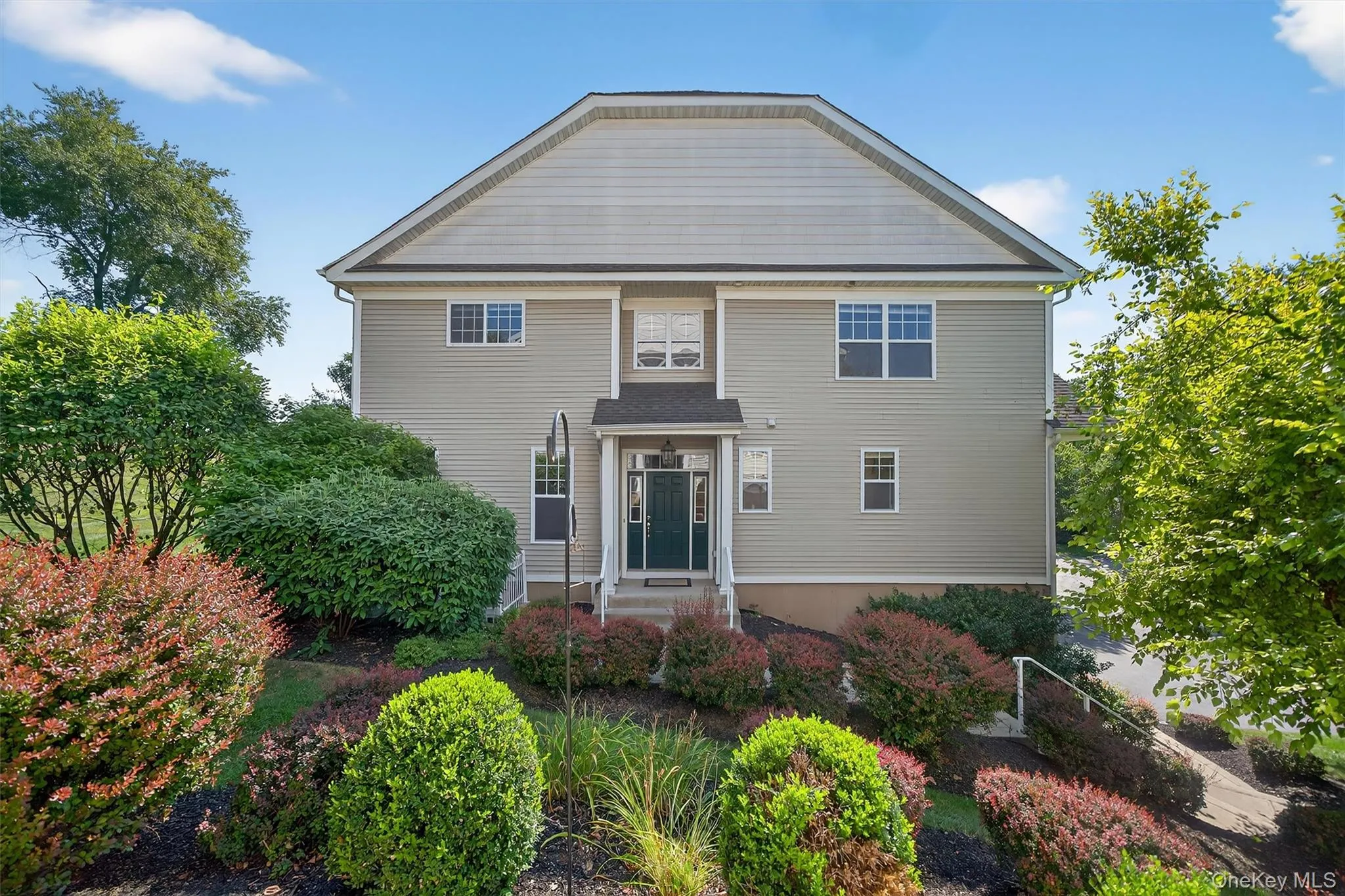 8 Green Court, Middletown, NY, 3 Bedrooms Bedrooms, 9 Rooms Rooms,2 BathroomsBathrooms,Residential,For Rent,Green,0,1025794 8 Green Court, Middletown, NY, 3 Bedrooms Bedrooms, 9 Rooms Rooms,2 BathroomsBathrooms,Residential,For Rent,Green,0,1025794
