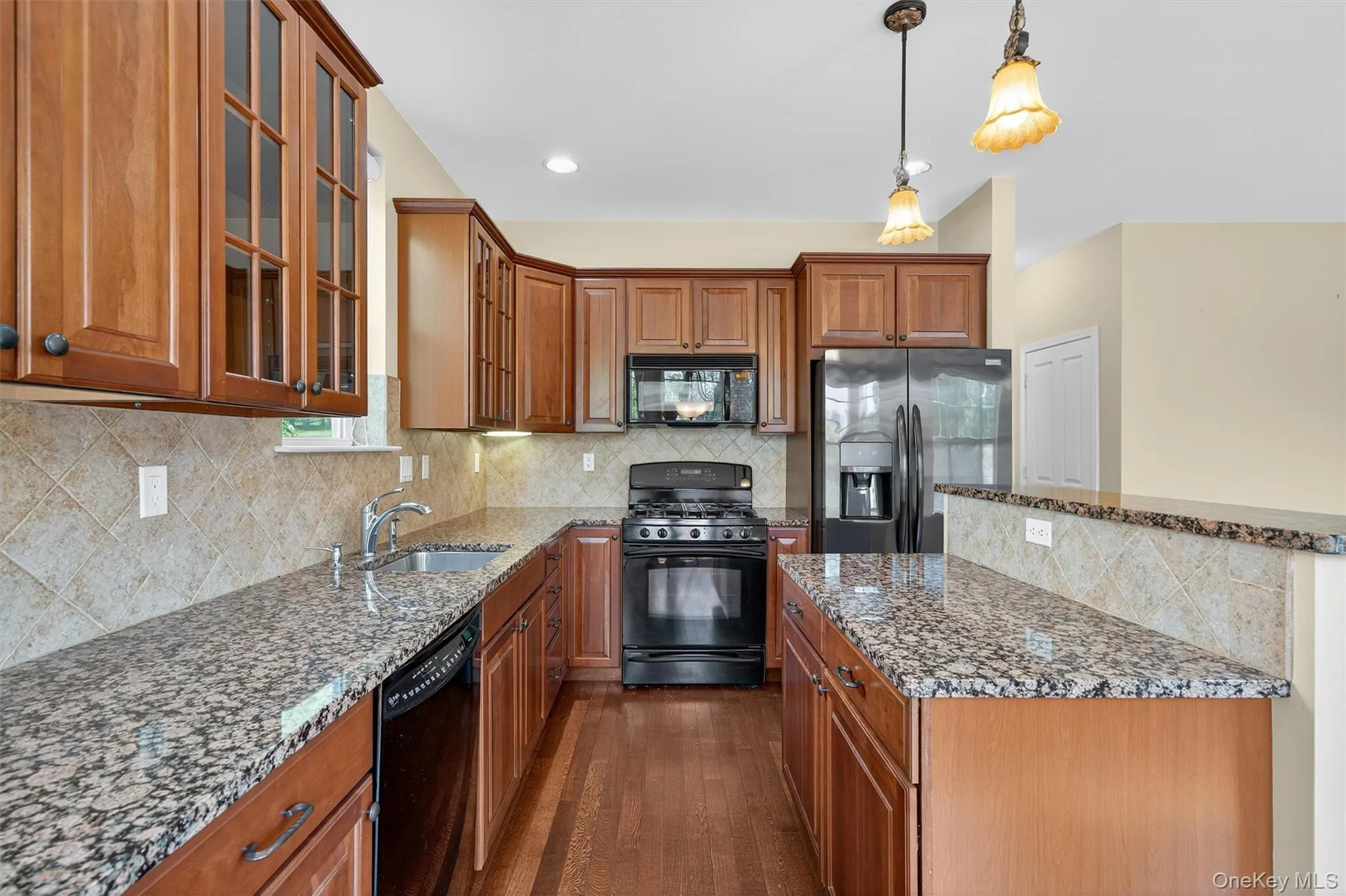 8 Green Court, Middletown, NY, 3 Bedrooms Bedrooms, 9 Rooms Rooms,2 BathroomsBathrooms,Residential,For Rent,Green,0,1025794 8 Green Court, Middletown, NY, 3 Bedrooms Bedrooms, 9 Rooms Rooms,2 BathroomsBathrooms,Residential,For Rent,Green,0,1025794