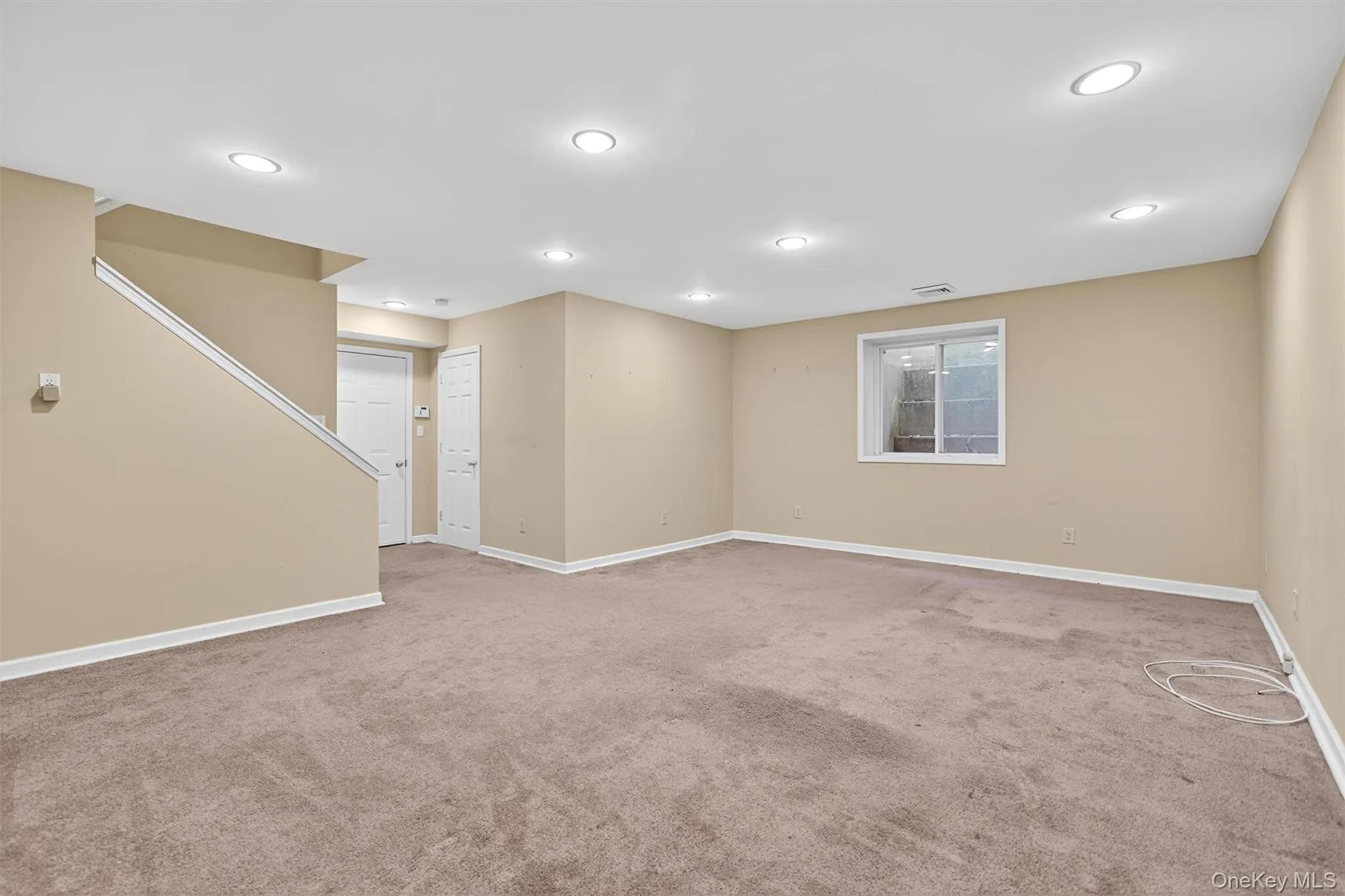 8 Green Court, Middletown, NY, 3 Bedrooms Bedrooms, 9 Rooms Rooms,2 BathroomsBathrooms,Residential,For Rent,Green,0,1025794 8 Green Court, Middletown, NY, 3 Bedrooms Bedrooms, 9 Rooms Rooms,2 BathroomsBathrooms,Residential,For Rent,Green,0,1025794