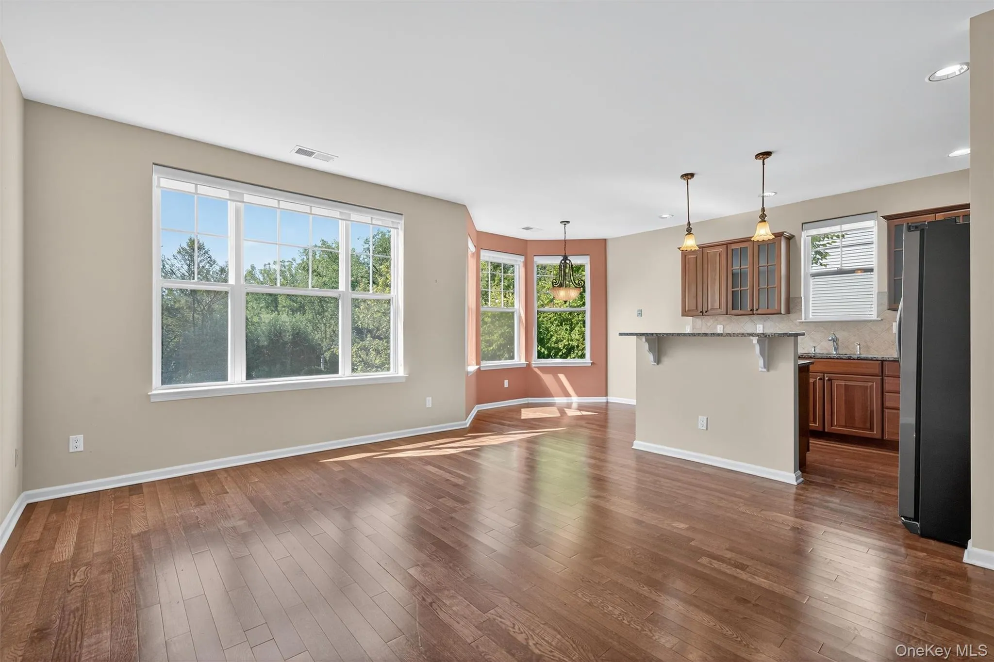 8 Green Court, Middletown, NY, 3 Bedrooms Bedrooms, 9 Rooms Rooms,2 BathroomsBathrooms,Residential,For Rent,Green,0,1025794 8 Green Court, Middletown, NY, 3 Bedrooms Bedrooms, 9 Rooms Rooms,2 BathroomsBathrooms,Residential,For Rent,Green,0,1025794