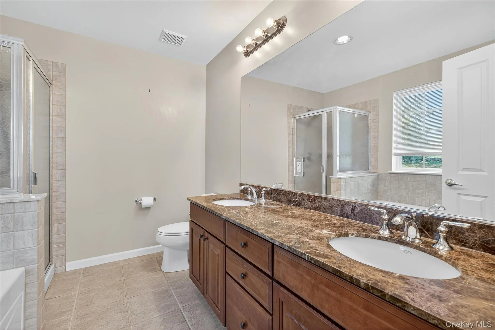 8 Green Court, Middletown, NY, 3 Bedrooms Bedrooms, 9 Rooms Rooms,2 BathroomsBathrooms,Residential,For Rent,Green,0,1025794 8 Green Court, Middletown, NY, 3 Bedrooms Bedrooms, 9 Rooms Rooms,2 BathroomsBathrooms,Residential,For Rent,Green,0,1025794