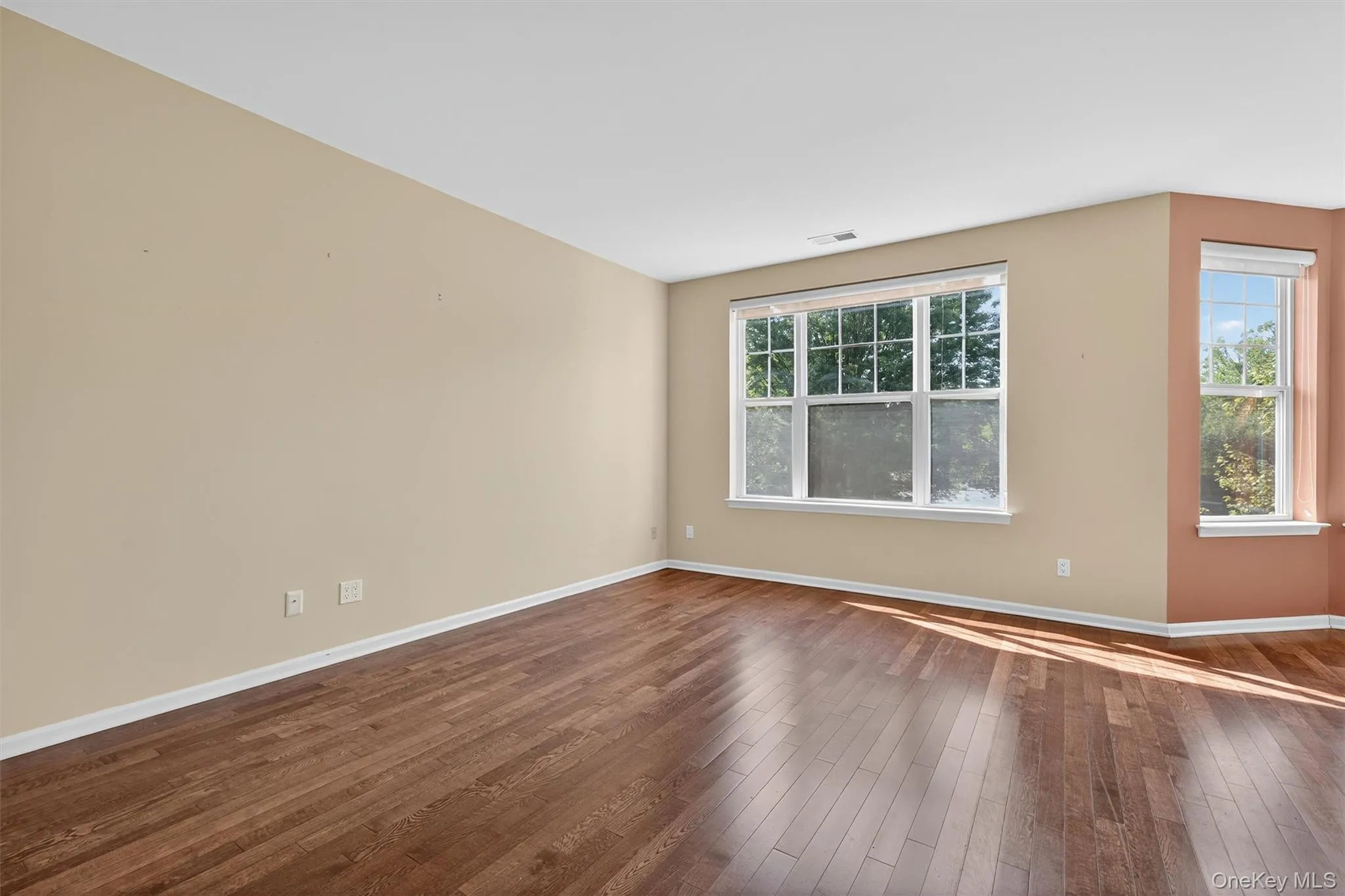 8 Green Court, Middletown, NY, 3 Bedrooms Bedrooms, 9 Rooms Rooms,2 BathroomsBathrooms,Residential,For Rent,Green,0,1025794 8 Green Court, Middletown, NY, 3 Bedrooms Bedrooms, 9 Rooms Rooms,2 BathroomsBathrooms,Residential,For Rent,Green,0,1025794
