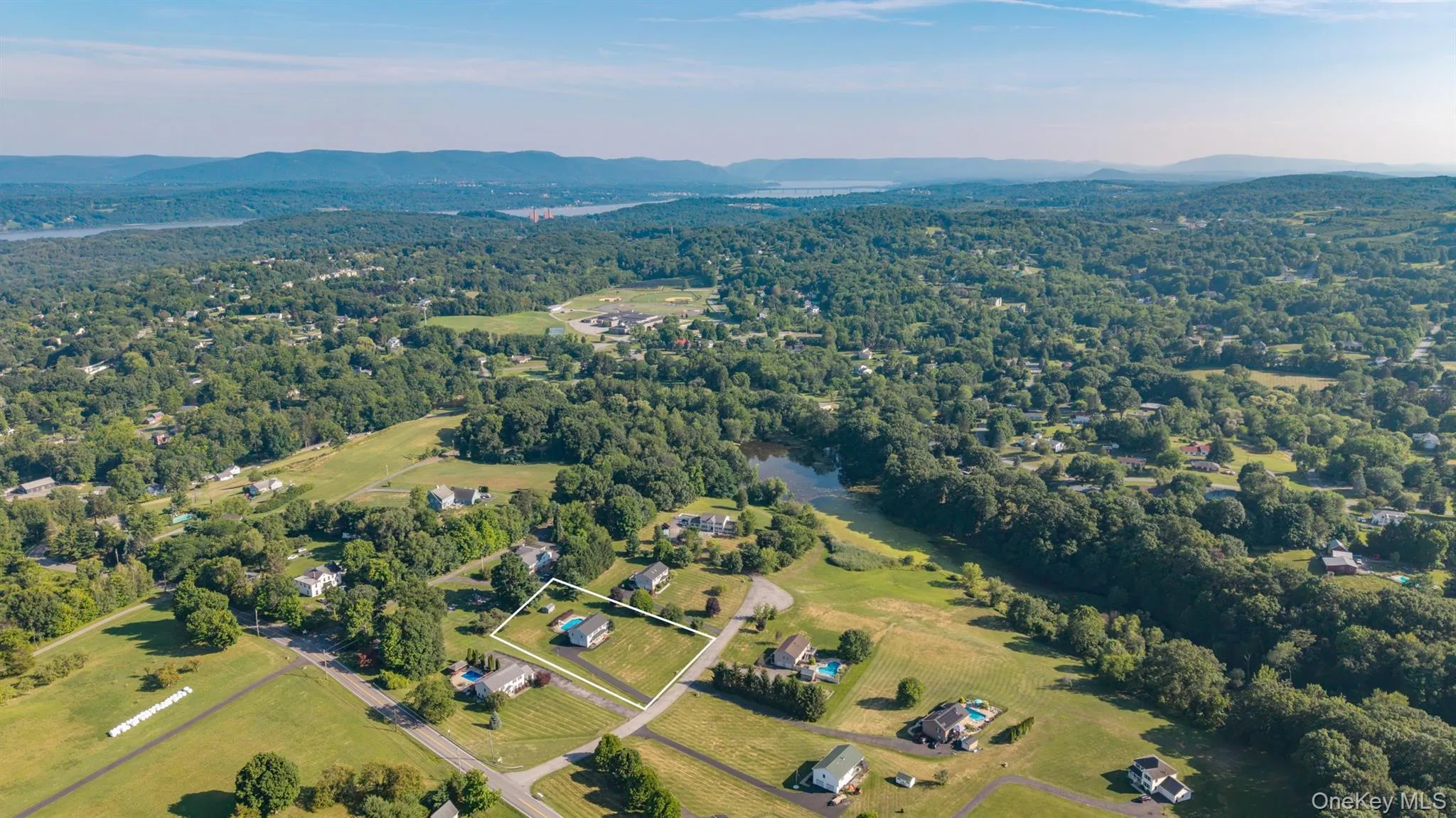 3 Mill Pond Road, Marlboro, NY, 3 Bedrooms Bedrooms, 9 Rooms Rooms,2 BathroomsBathrooms,Residential,For Rent,Mill Pond,0,1025801 3 Mill Pond Road, Marlboro, NY, 3 Bedrooms Bedrooms, 9 Rooms Rooms,2 BathroomsBathrooms,Residential,For Rent,Mill Pond,0,1025801