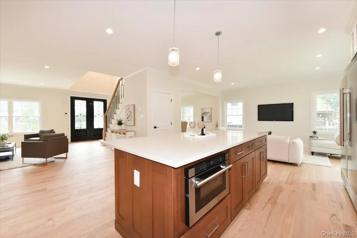 124 North Drive, Oyster Bay, NY, 5 Bedrooms Bedrooms, 9 Rooms Rooms,4 BathroomsBathrooms,Residential,For Rent,North,0,1025802 124 North Drive, Oyster Bay, NY, 5 Bedrooms Bedrooms, 9 Rooms Rooms,4 BathroomsBathrooms,Residential,For Rent,North,0,1025802