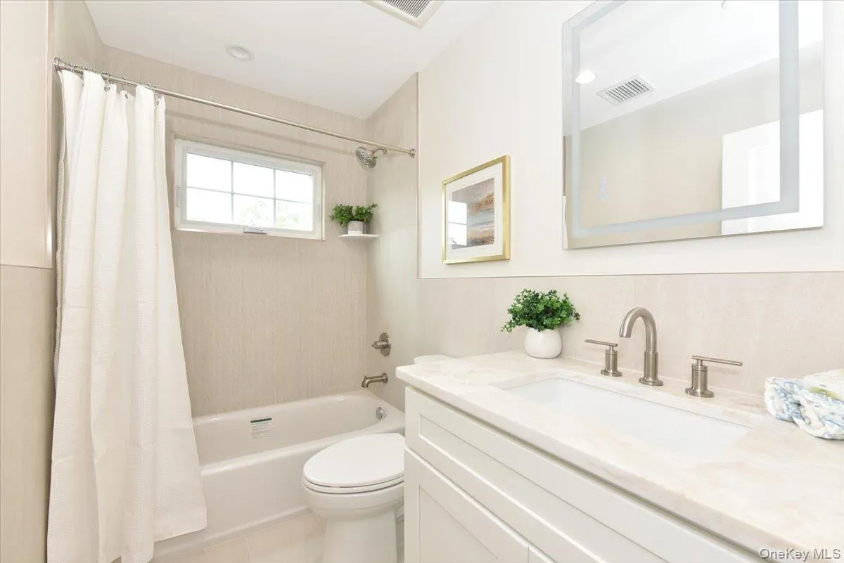 124 North Drive, Oyster Bay, NY, 5 Bedrooms Bedrooms, 9 Rooms Rooms,4 BathroomsBathrooms,Residential,For Rent,North,0,1025802 124 North Drive, Oyster Bay, NY, 5 Bedrooms Bedrooms, 9 Rooms Rooms,4 BathroomsBathrooms,Residential,For Rent,North,0,1025802
