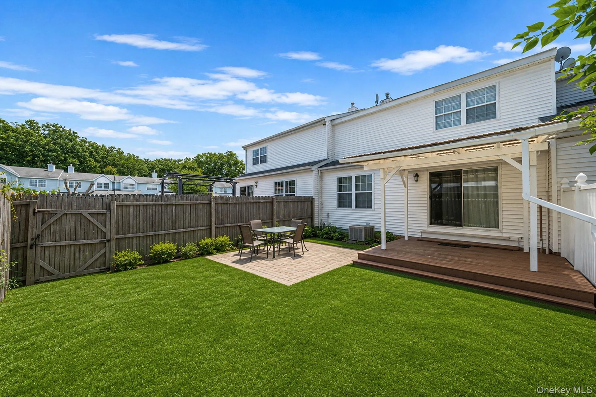 26 Beech Street, Islip, NY, 3 Bedrooms Bedrooms, 6 Rooms Rooms,2 BathroomsBathrooms,Residential,For Rent,Beech,0,1025807 26 Beech Street, Islip, NY, 3 Bedrooms Bedrooms, 6 Rooms Rooms,2 BathroomsBathrooms,Residential,For Rent,Beech,0,1025807