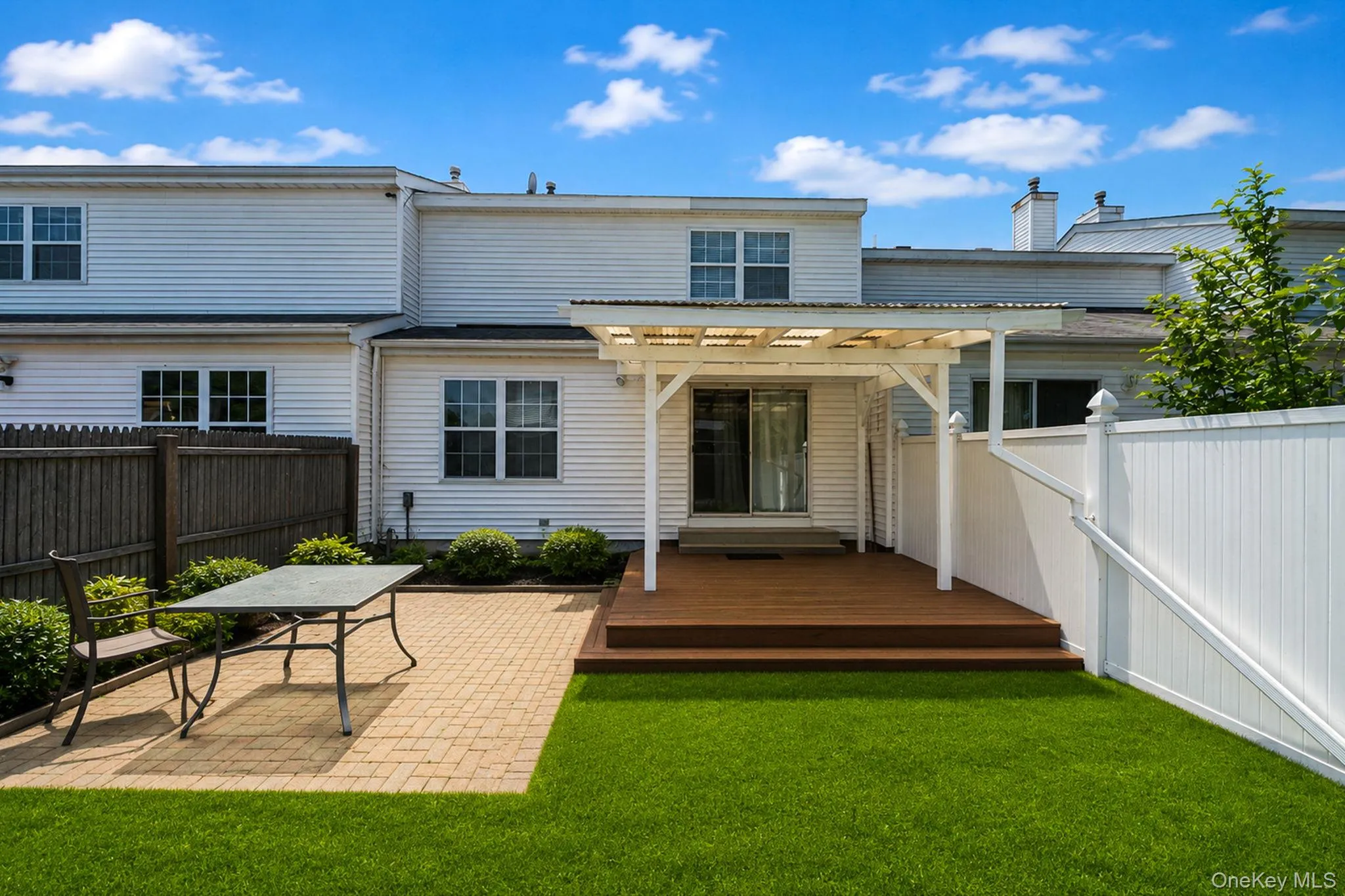 26 Beech Street, Islip, NY, 3 Bedrooms Bedrooms, 6 Rooms Rooms,2 BathroomsBathrooms,Residential,For Rent,Beech,0,1025807 26 Beech Street, Islip, NY, 3 Bedrooms Bedrooms, 6 Rooms Rooms,2 BathroomsBathrooms,Residential,For Rent,Beech,0,1025807